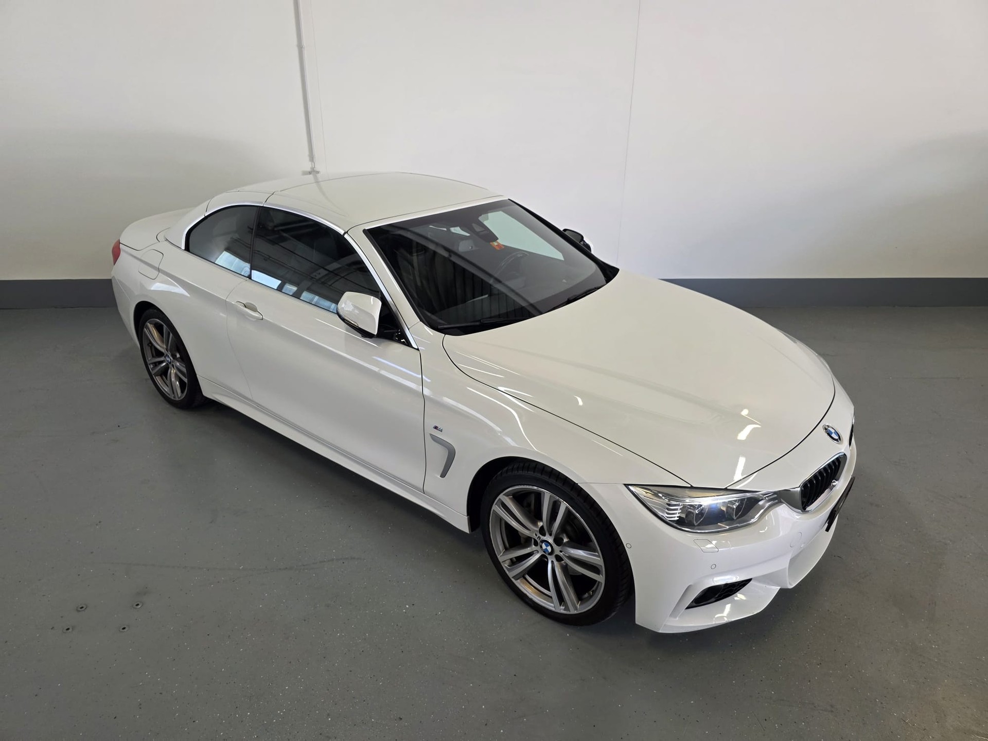 BMW 435d Cabriolet xDrive M Sport Steptronic-showroom-element-3