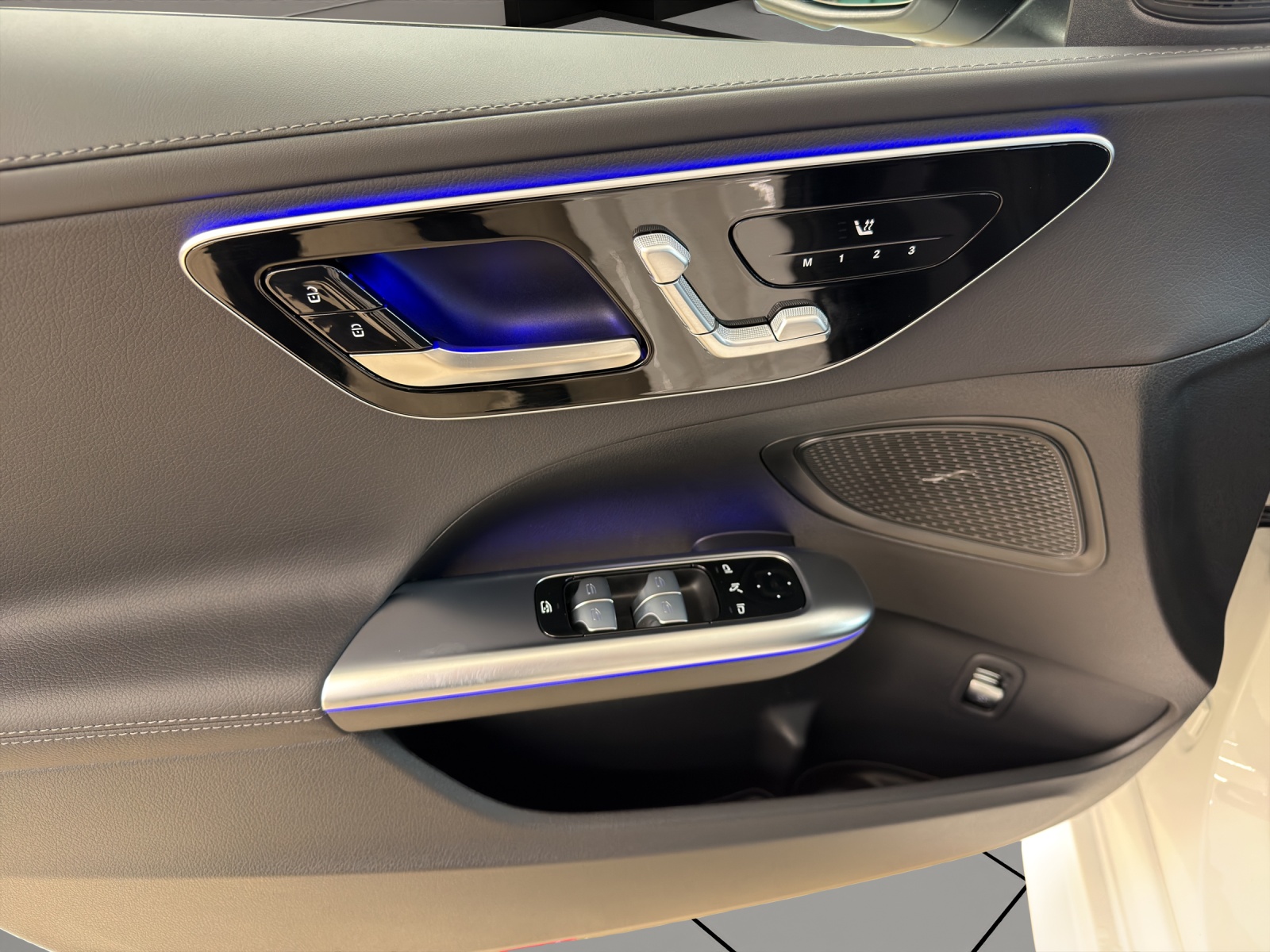 Image MERCEDES-BENZ C-220 C 220 d T 4 Matic Swiss Star