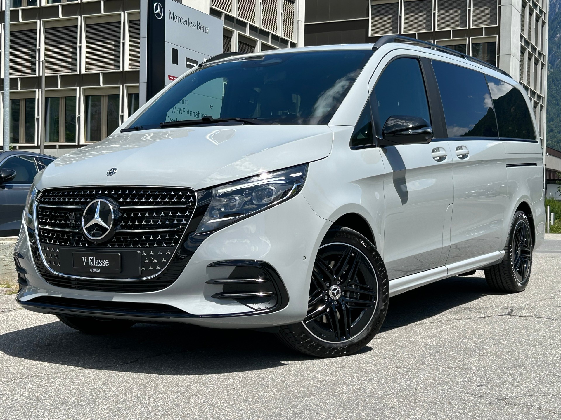 MERCEDES-BENZ V 300 d EXCLUSIVE Swiss Edition Lang 4MATIC-showroom-element-3