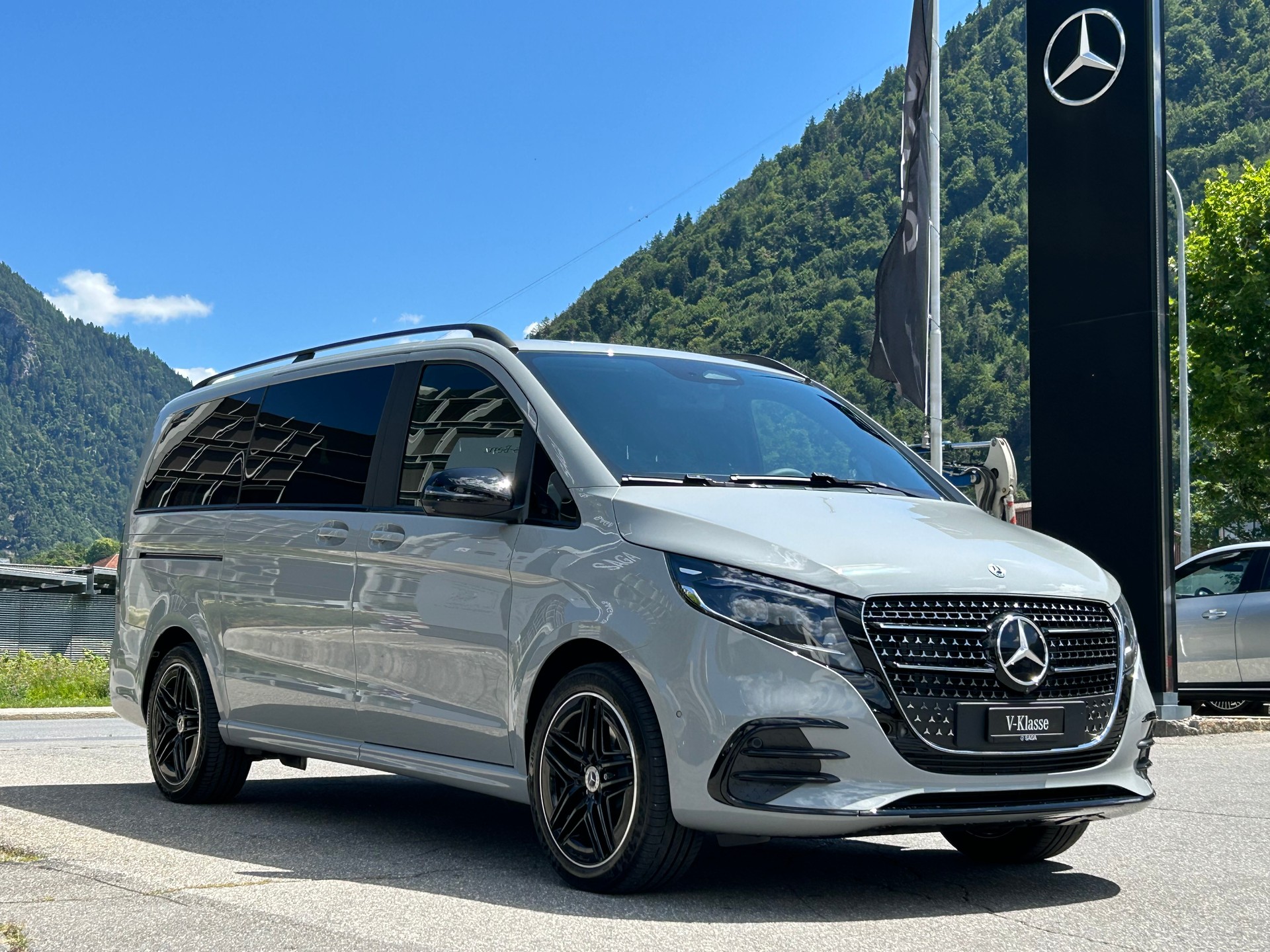MERCEDES-BENZ V 300 d EXCLUSIVE Swiss Edition Lang 4MATIC