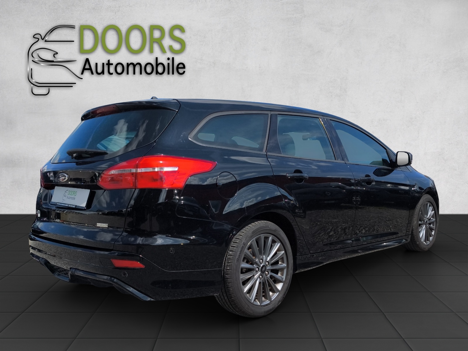 FORD Focus 1.0 SCTi Black Edition Automatic-showroom-element-3