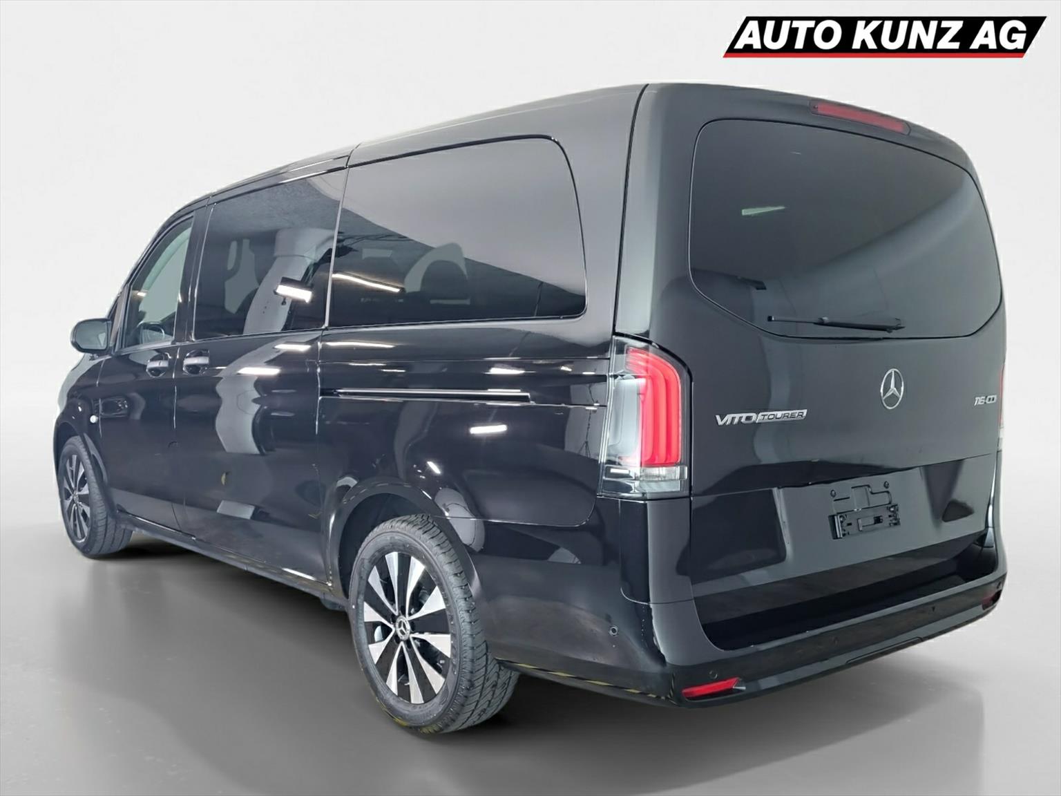 MERCEDES-BENZ VITO 116 CDi NEW 9 Plätzer Lang Select Tourer G-Tr-showroom-element-1