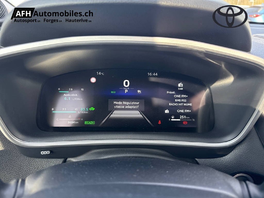 TOYOTA Corolla Cross 2.0 HSD Premium-showroom-element-3