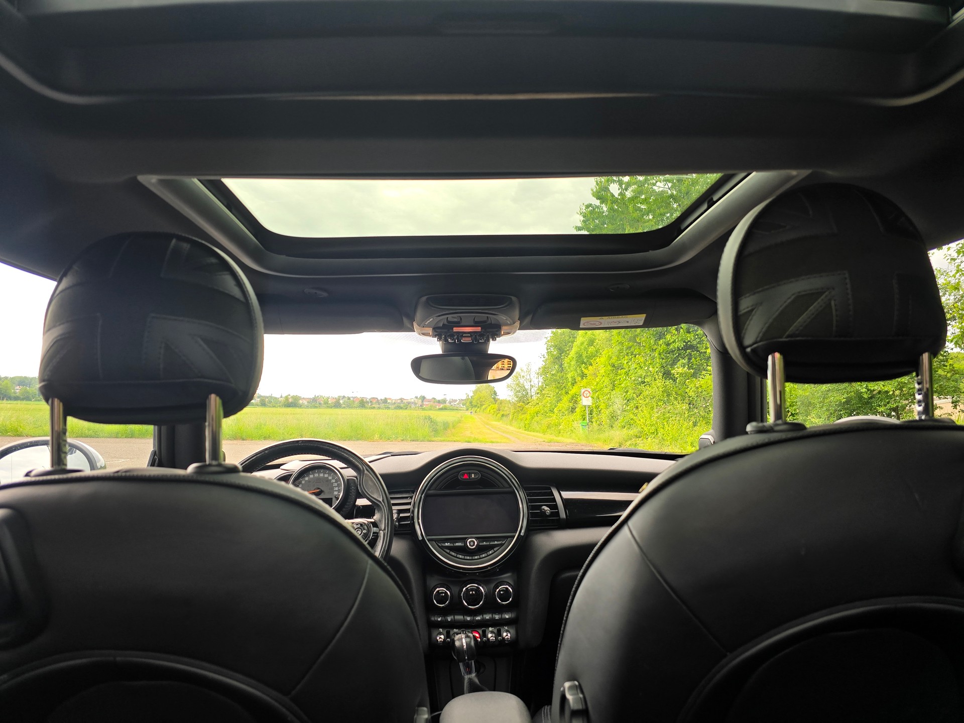 MINI Cooper S-image-9