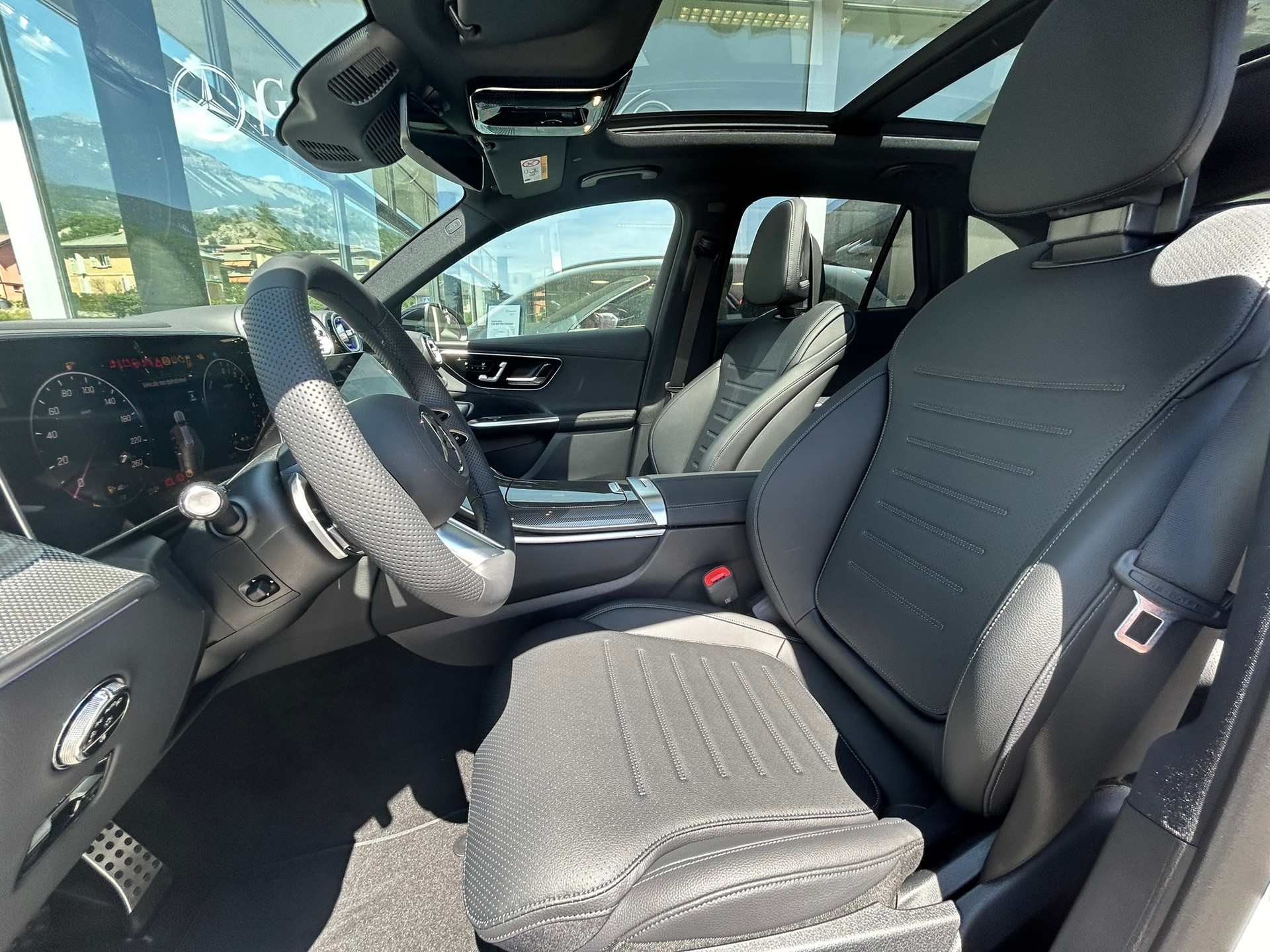 MERCEDES-BENZ GLC 400 e 4Matic EQ Star 9G-Tronic-image-10