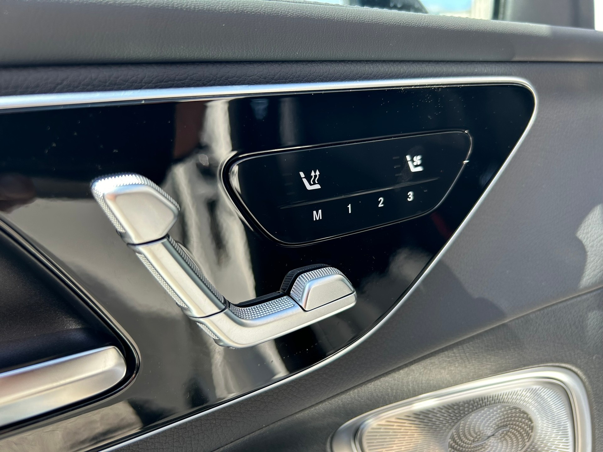 MERCEDES-BENZ GLC 400 e 4Matic EQ Star 9G-Tronic-image-16