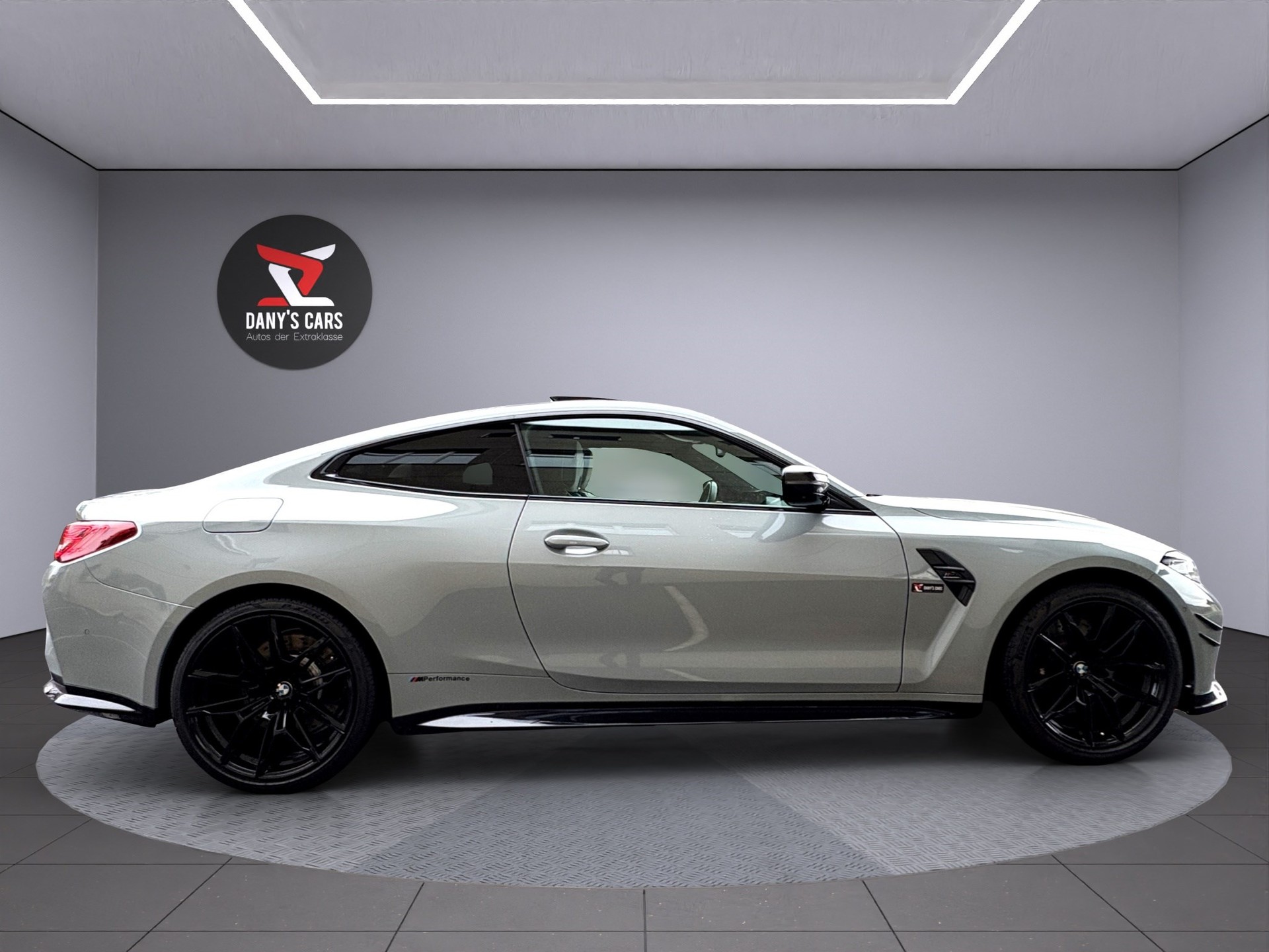 BMW M4 Competition LCI M-Performance xDrive Coupé-showroom-element-3