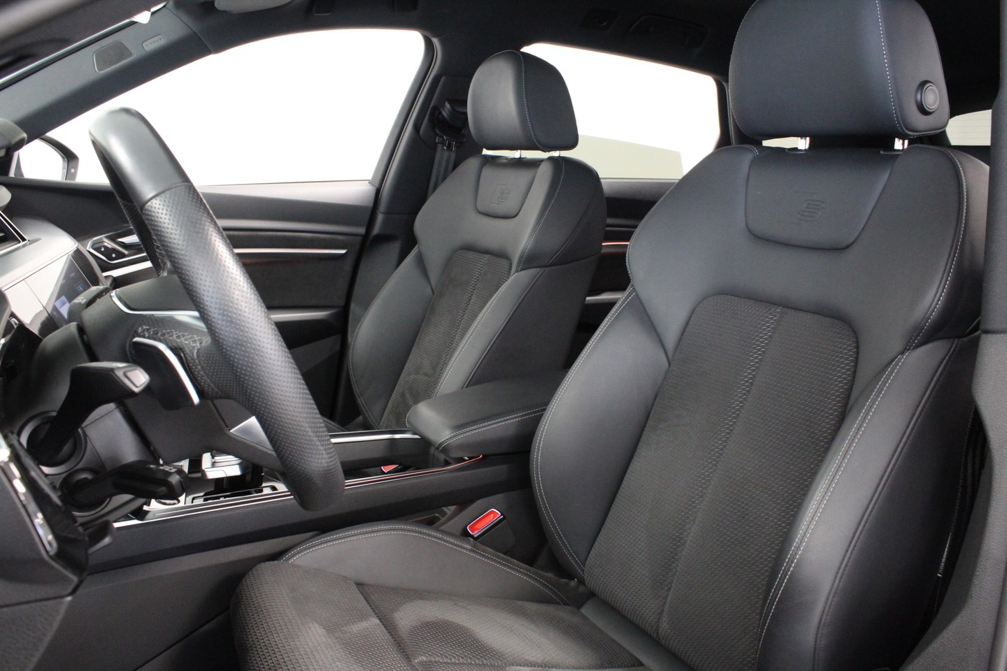 AUDI e-tron S quattro-image-4