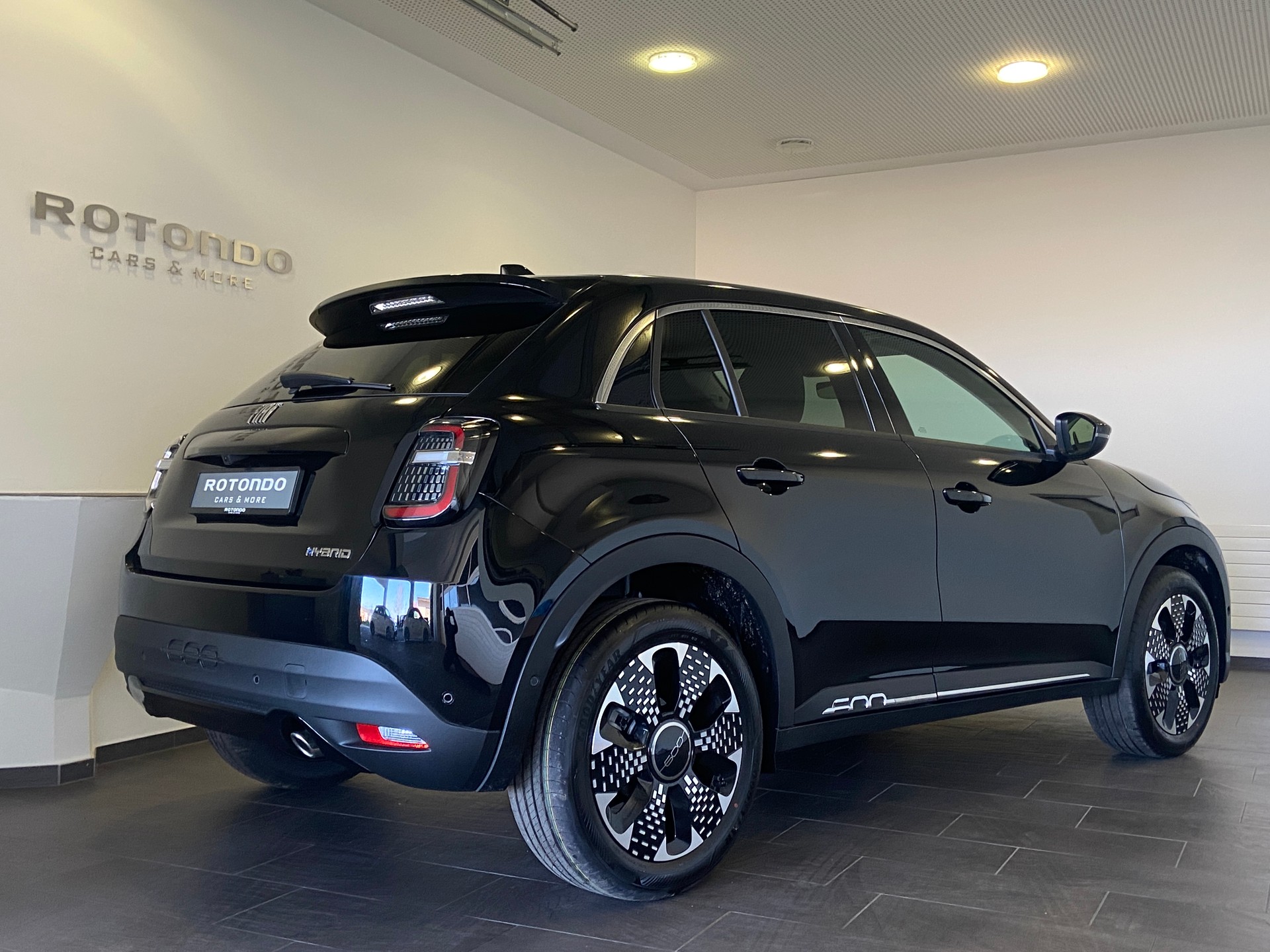 FIAT 600 MildHybrid La Prima 100PS-showroom-element-1