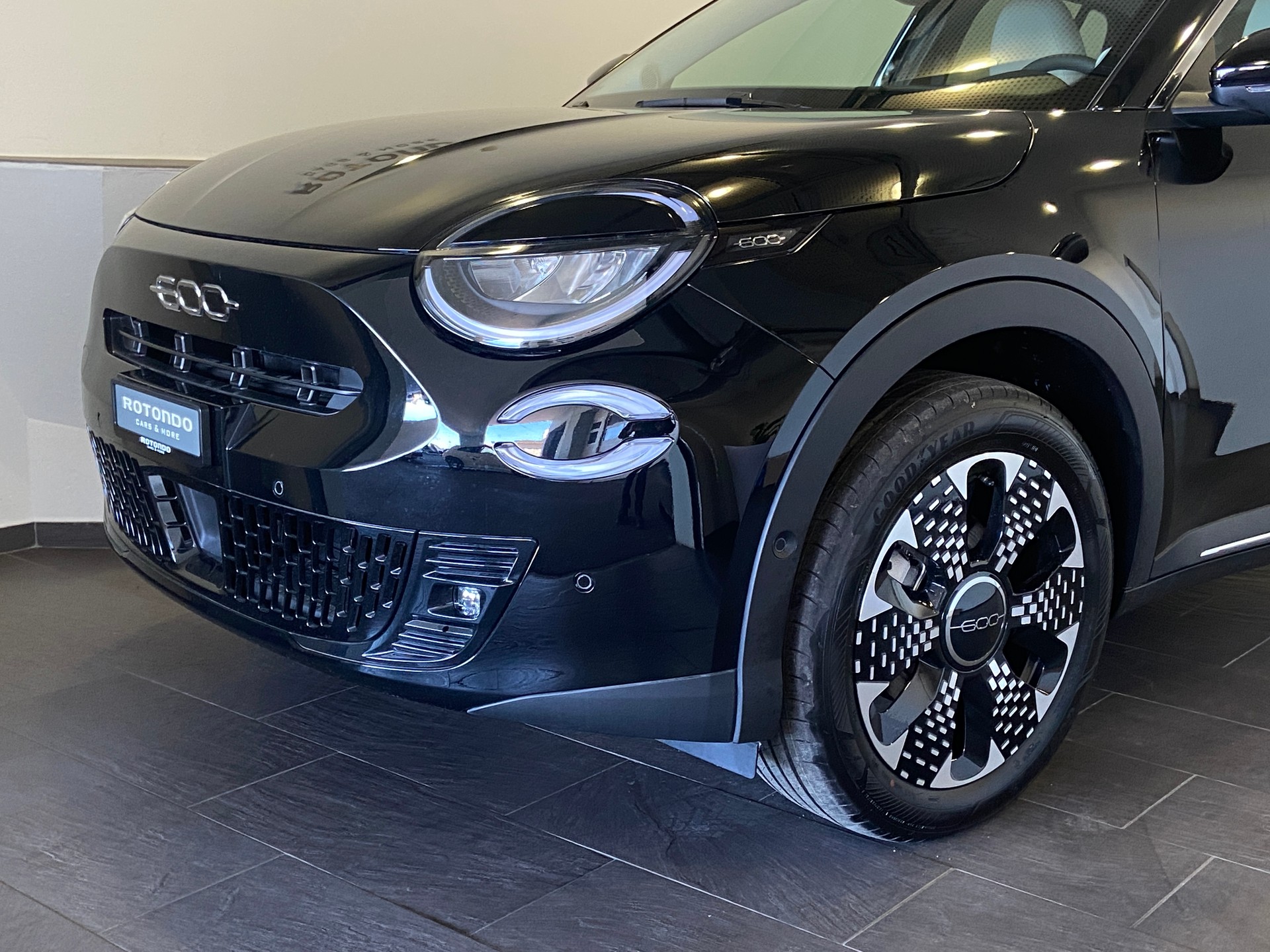 FIAT 600 MildHybrid La Prima 100PS-showroom-element-2