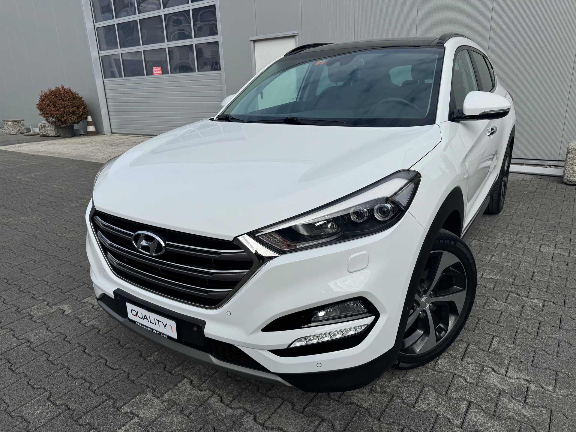 HYUNDAI Tucson 1.6 TGDI Vertex 4WD Automatic*NEUWERTIG*TOP AUSSTATTUNG*NUR 15000 KM*