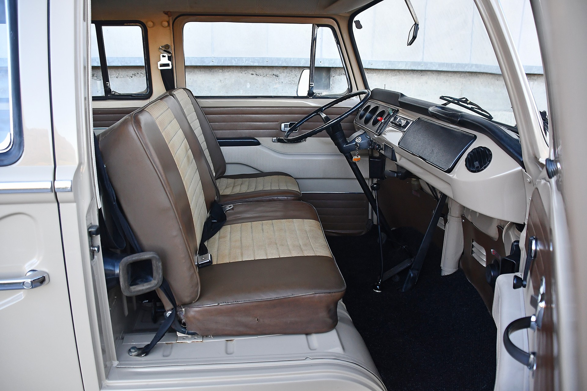 VW T2a Clipper-image-7