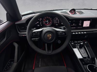 Porsche 911 Carrera 4 GTS Cabriolet - Bild 6