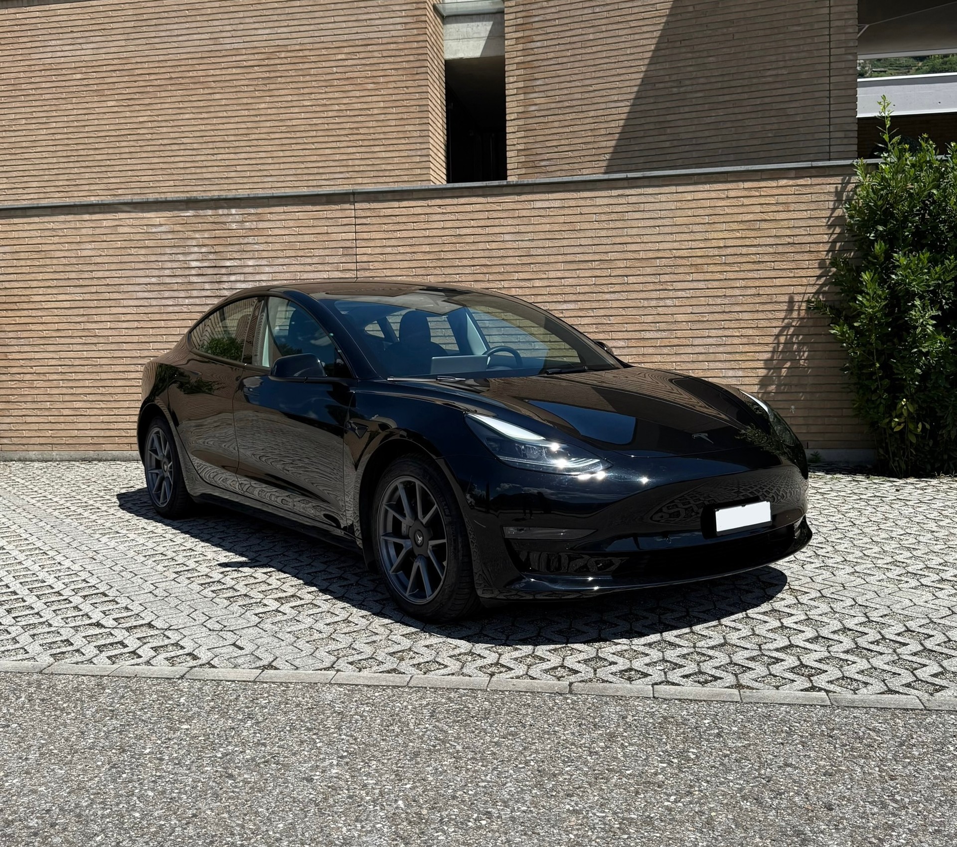 TESLA Model 3 Long Range Dual Motor AWD - Enhanced Autopilot - Acceleration Boost