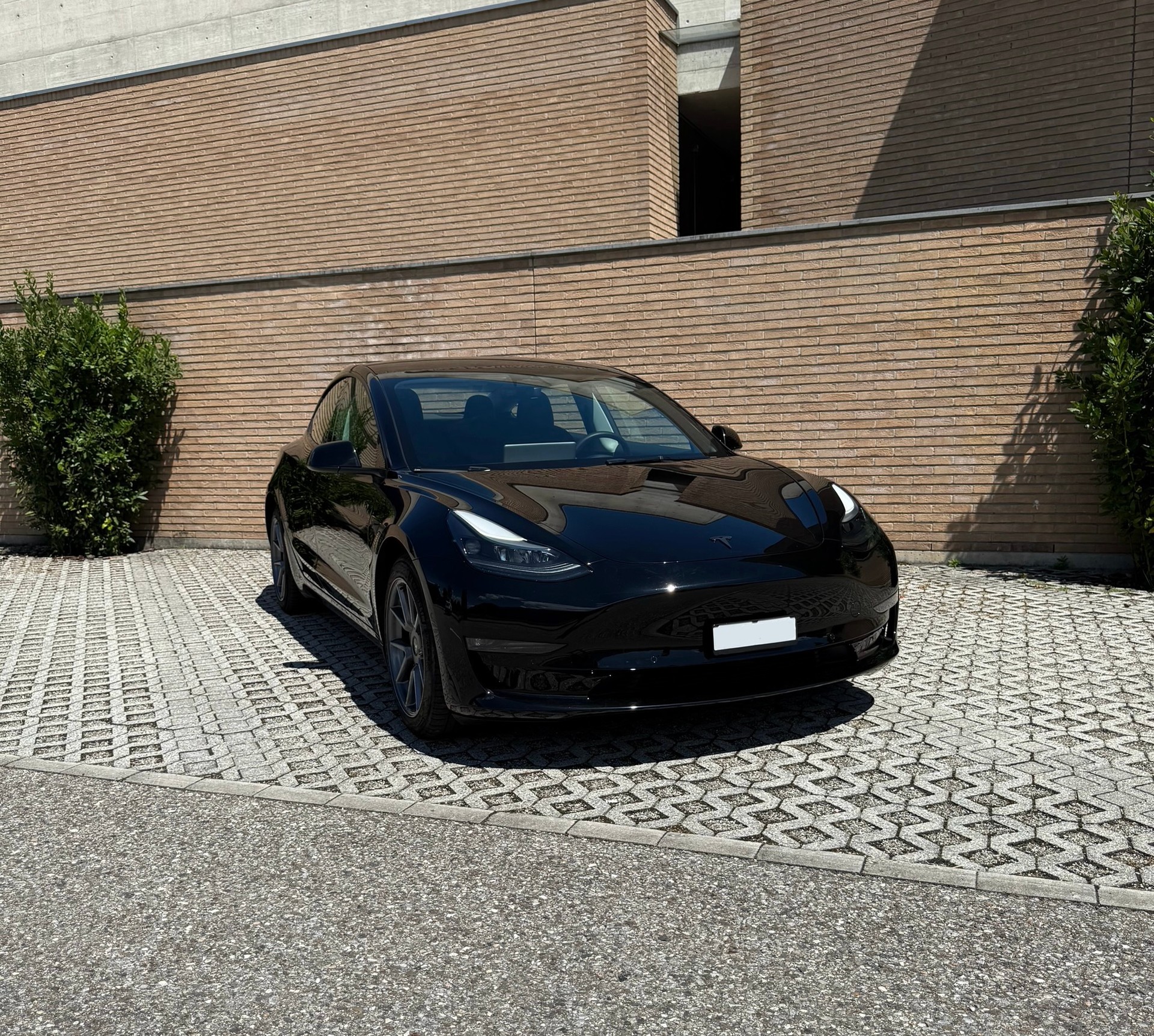 TESLA Model 3 Long Range Dual Motor AWD - Enhanced Autopilot - Acceleration Boost-image-1