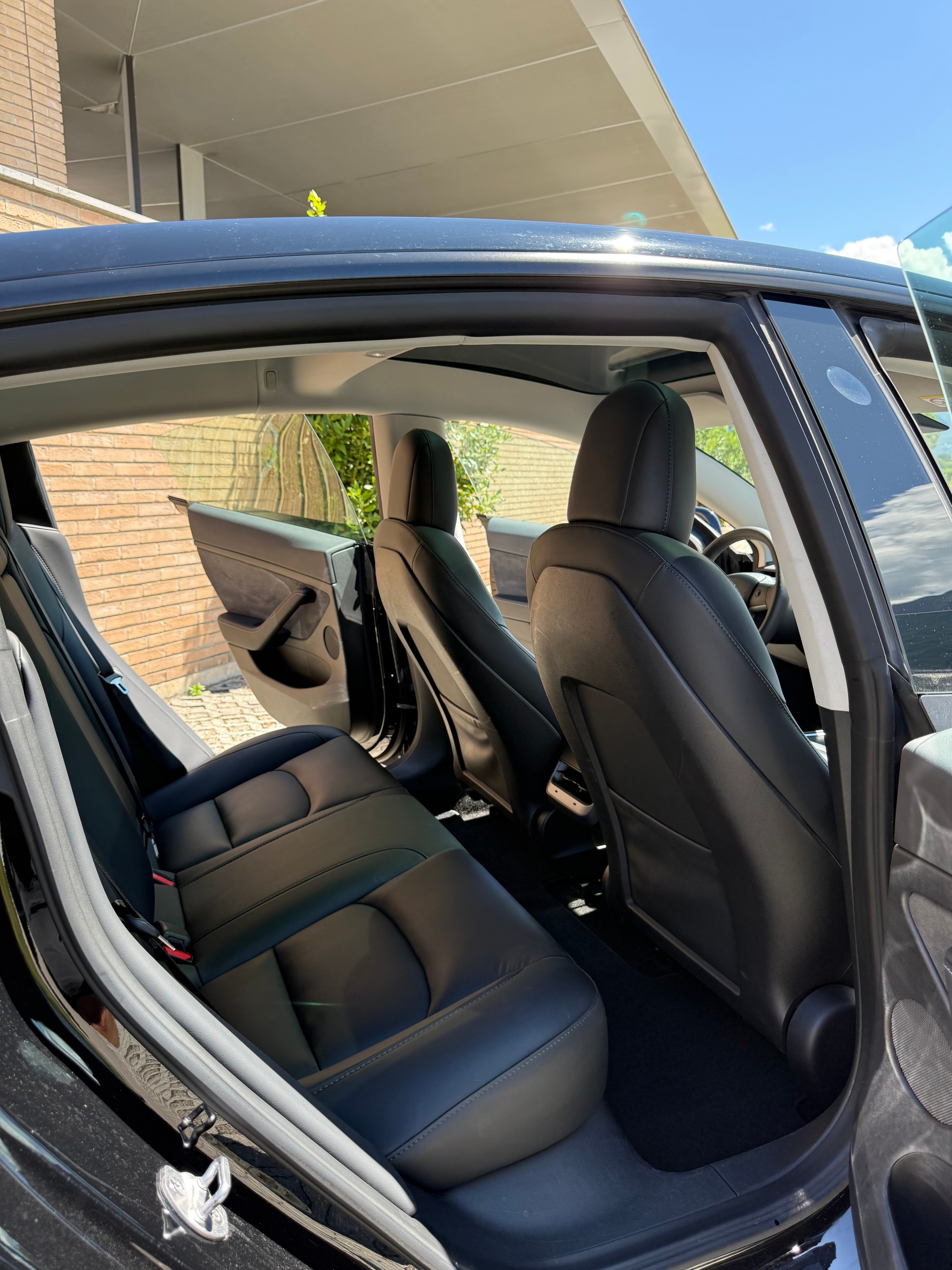 TESLA Model 3 Long Range Dual Motor AWD - Enhanced Autopilot - Acceleration Boost-image-16