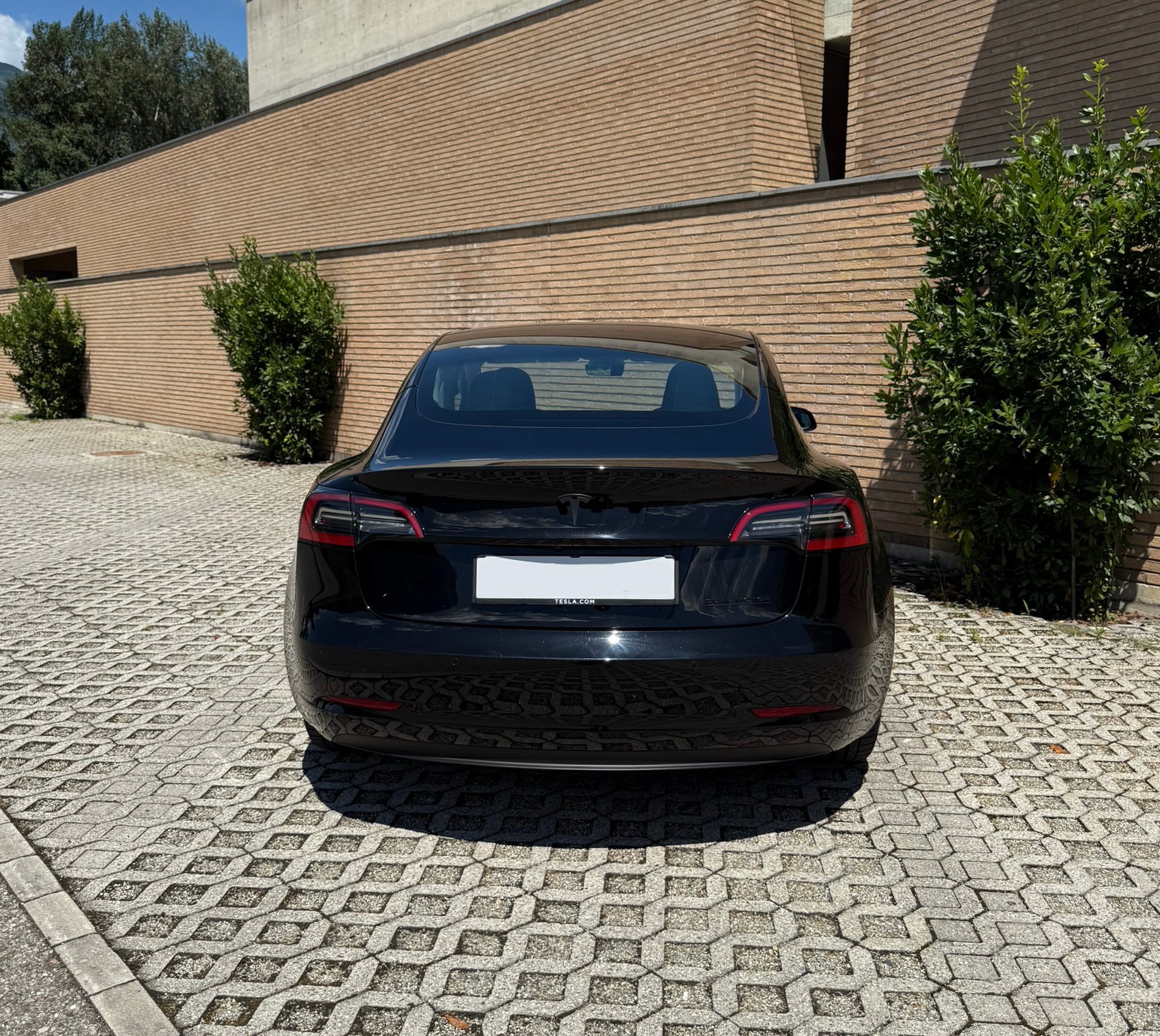 TESLA Model 3 Long Range Dual Motor AWD - Enhanced Autopilot - Acceleration Boost-image-7