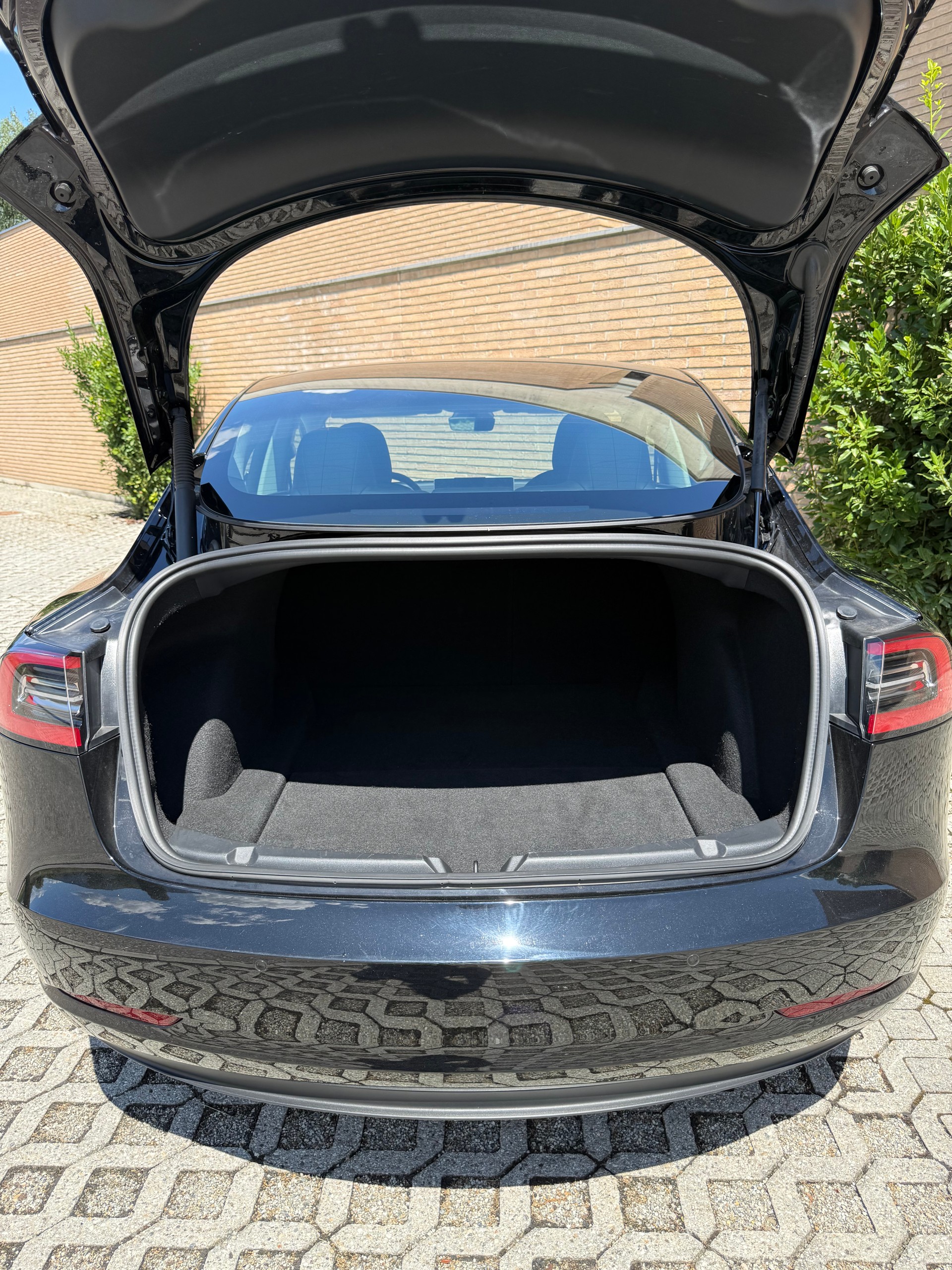 TESLA Model 3 Long Range Dual Motor AWD - Enhanced Autopilot - Acceleration Boost-image-10