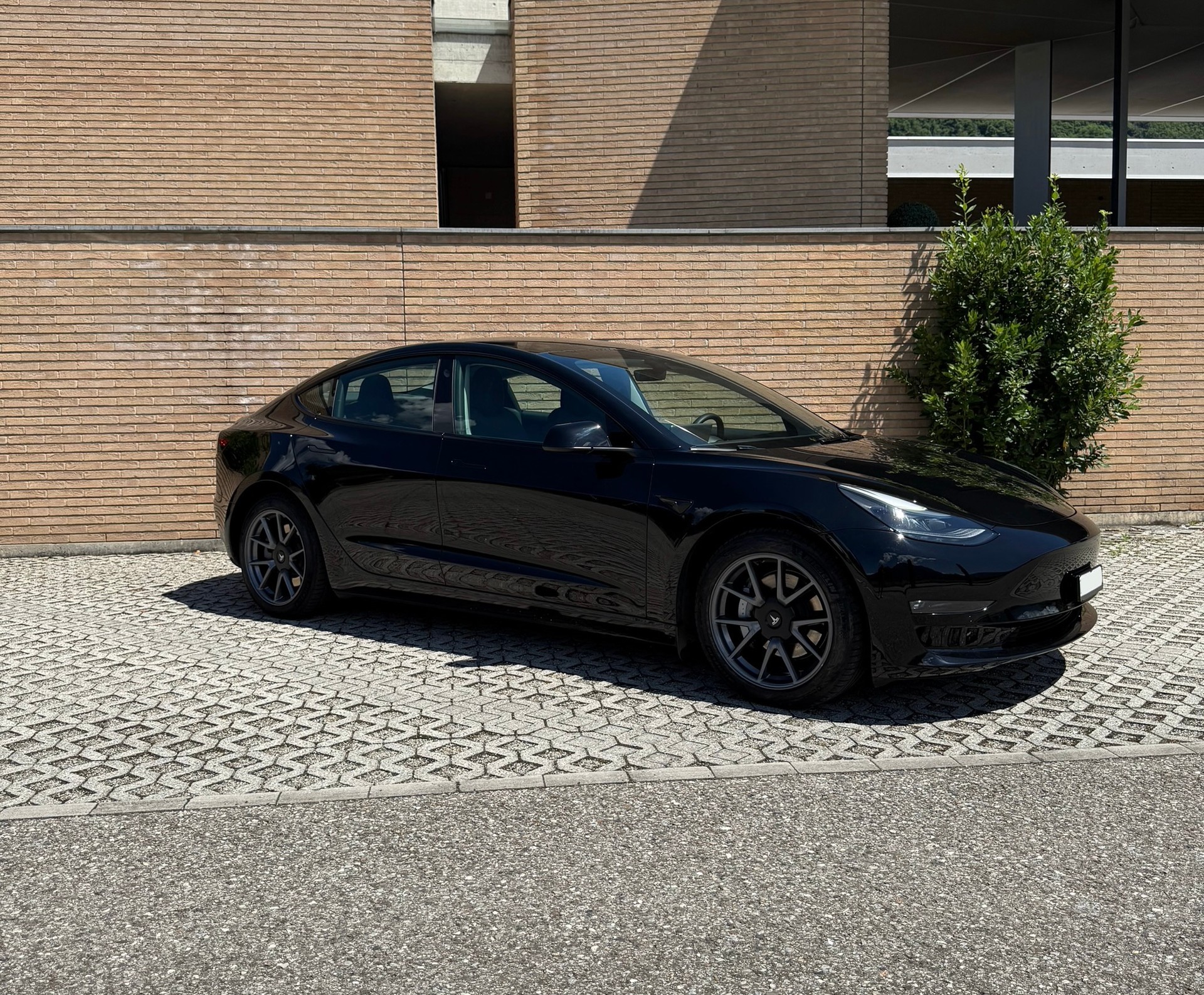 TESLA Model 3 Long Range Dual Motor AWD - Enhanced Autopilot - Acceleration Boost-image-5