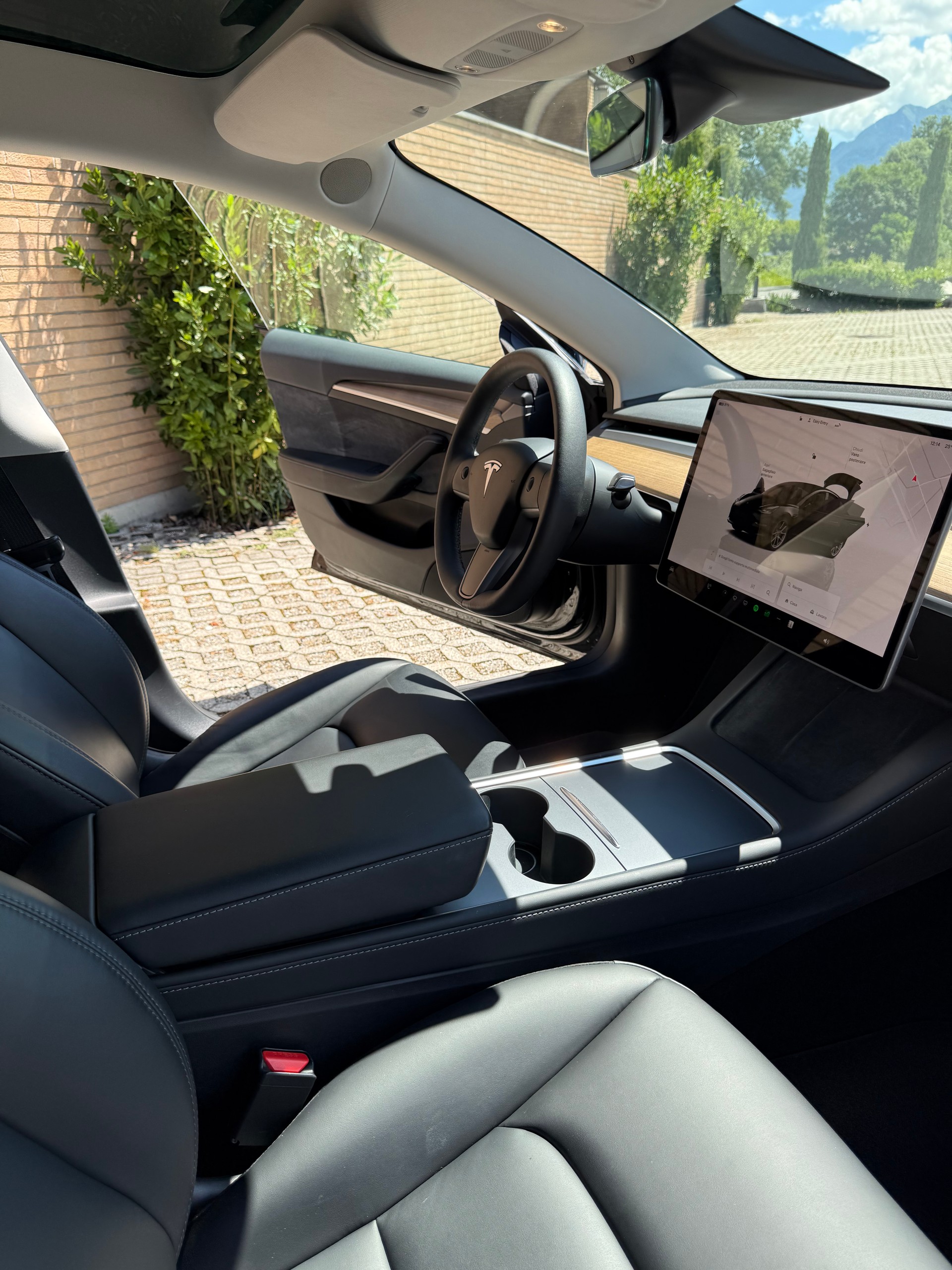 TESLA Model 3 Long Range Dual Motor AWD - Enhanced Autopilot - Acceleration Boost-image-15