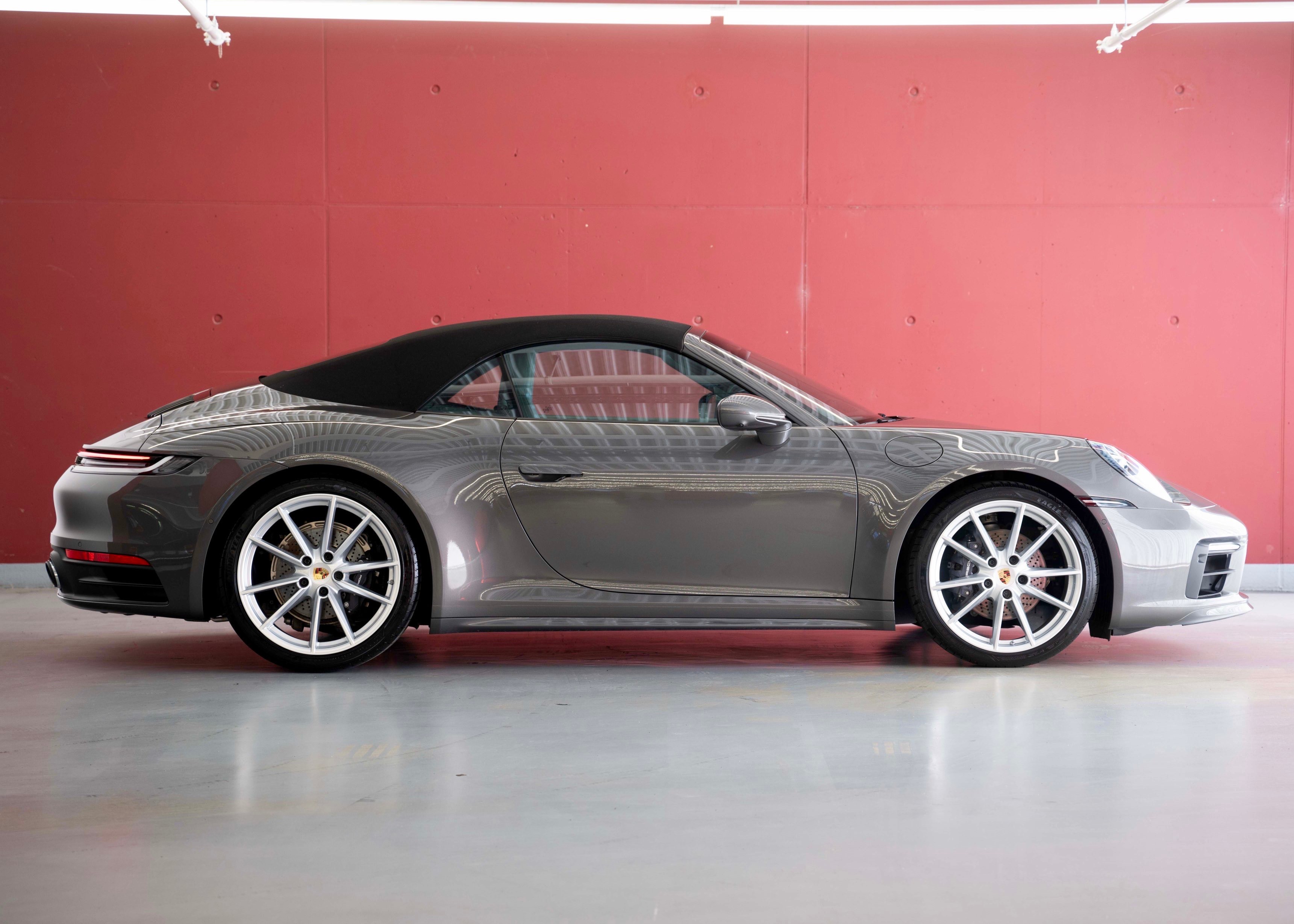 Image PORSCHE 911 911 Carrera 4 Cabriolet PDK Exclusive Manufaktur (1 owner, like new)