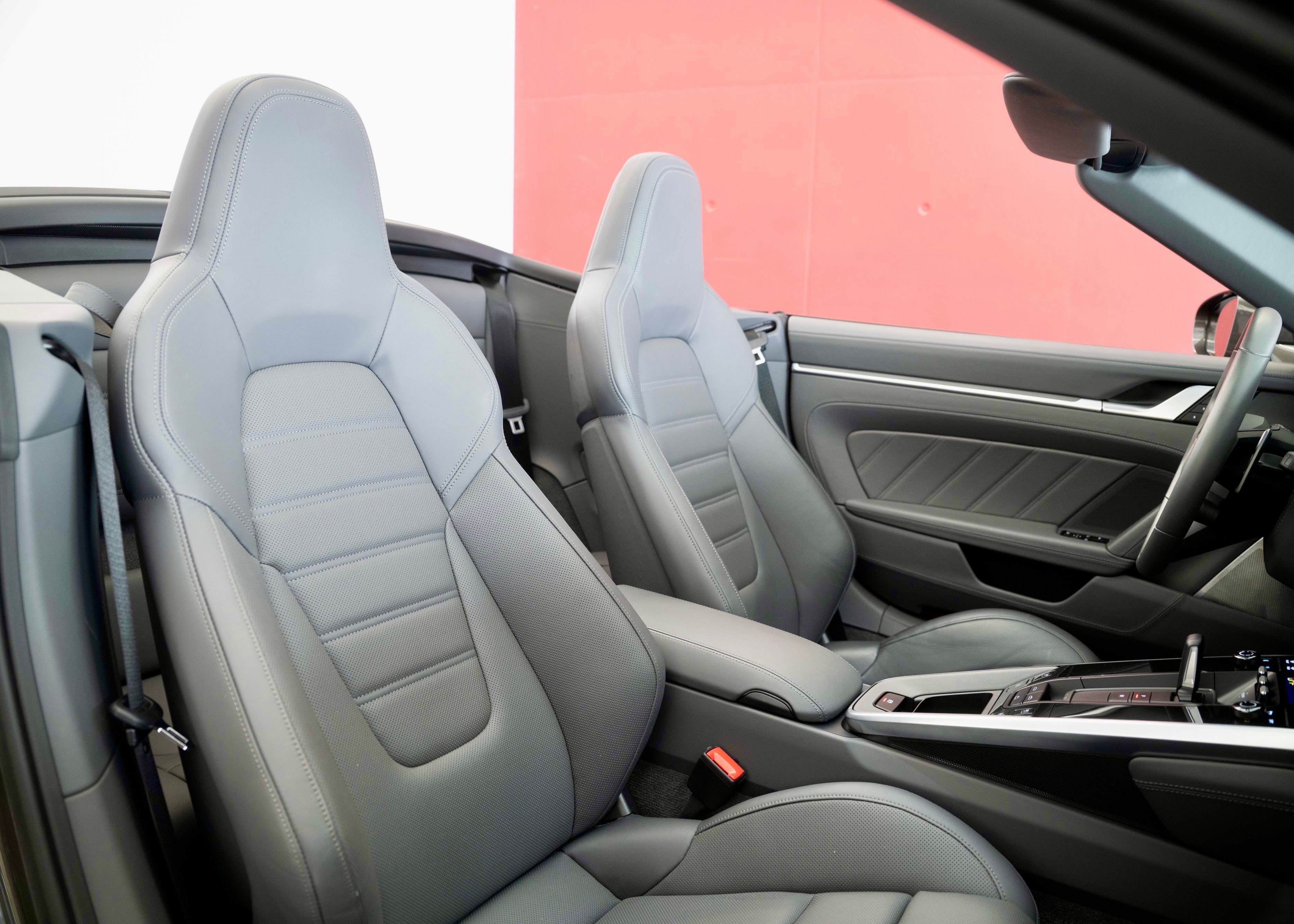 Image PORSCHE 911 911 Carrera 4 Cabriolet PDK Exclusive Manufaktur (1 owner, like new)