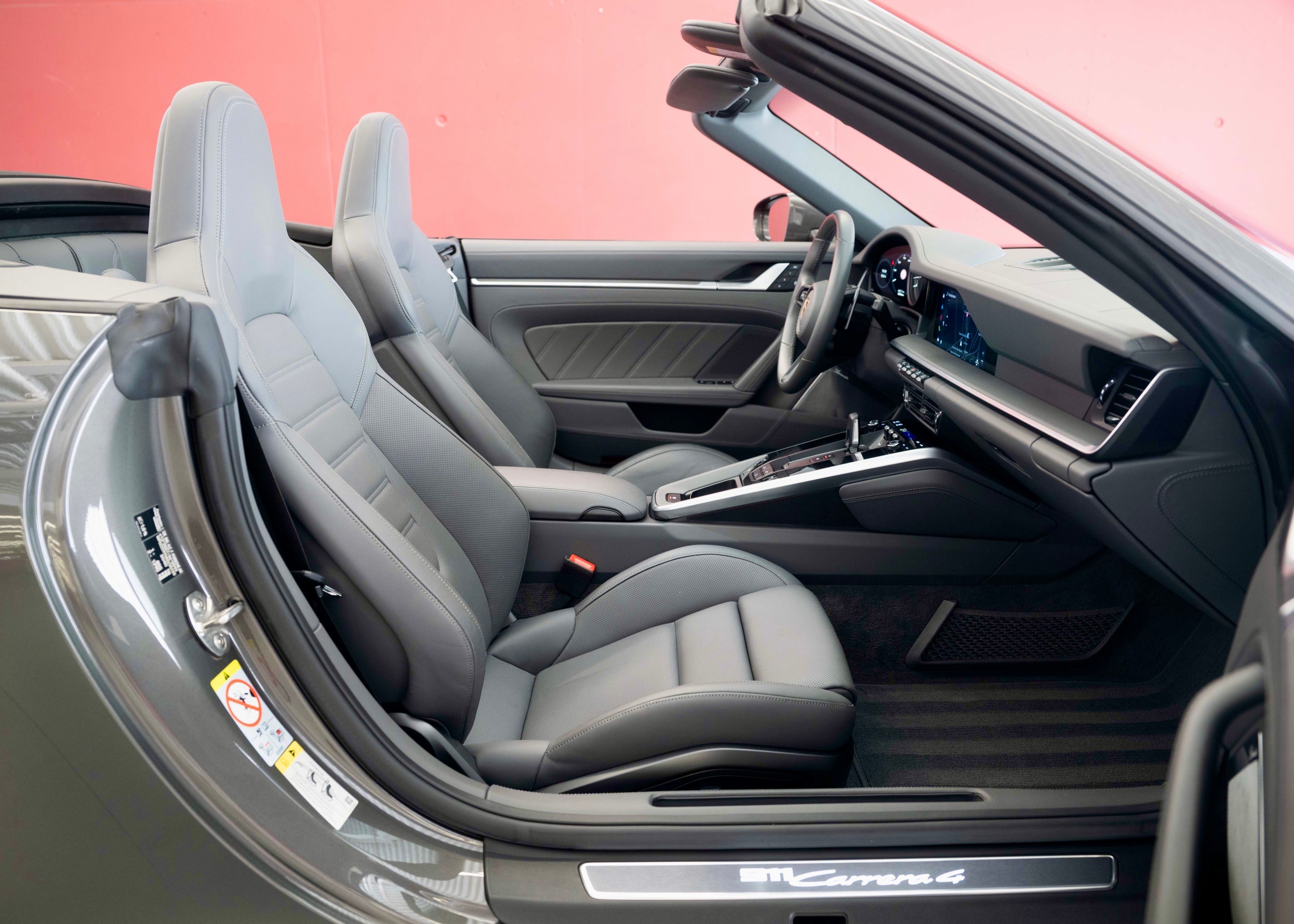 Image PORSCHE 911 911 Carrera 4 Cabriolet PDK Exclusive Manufaktur (1 owner, like new)