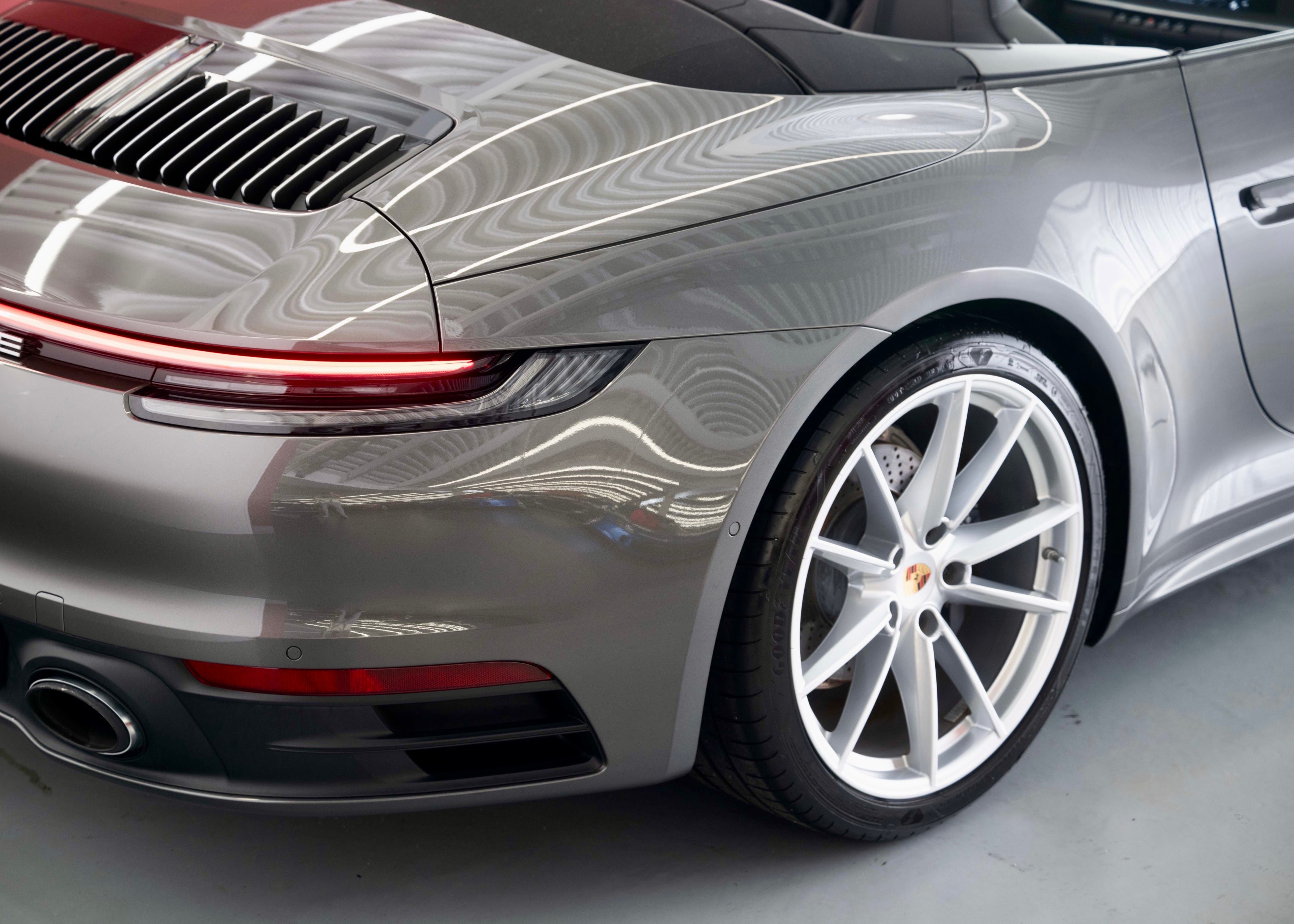 Image PORSCHE 911 911 Carrera 4 Cabriolet PDK Exclusive Manufaktur (1 owner, like new)