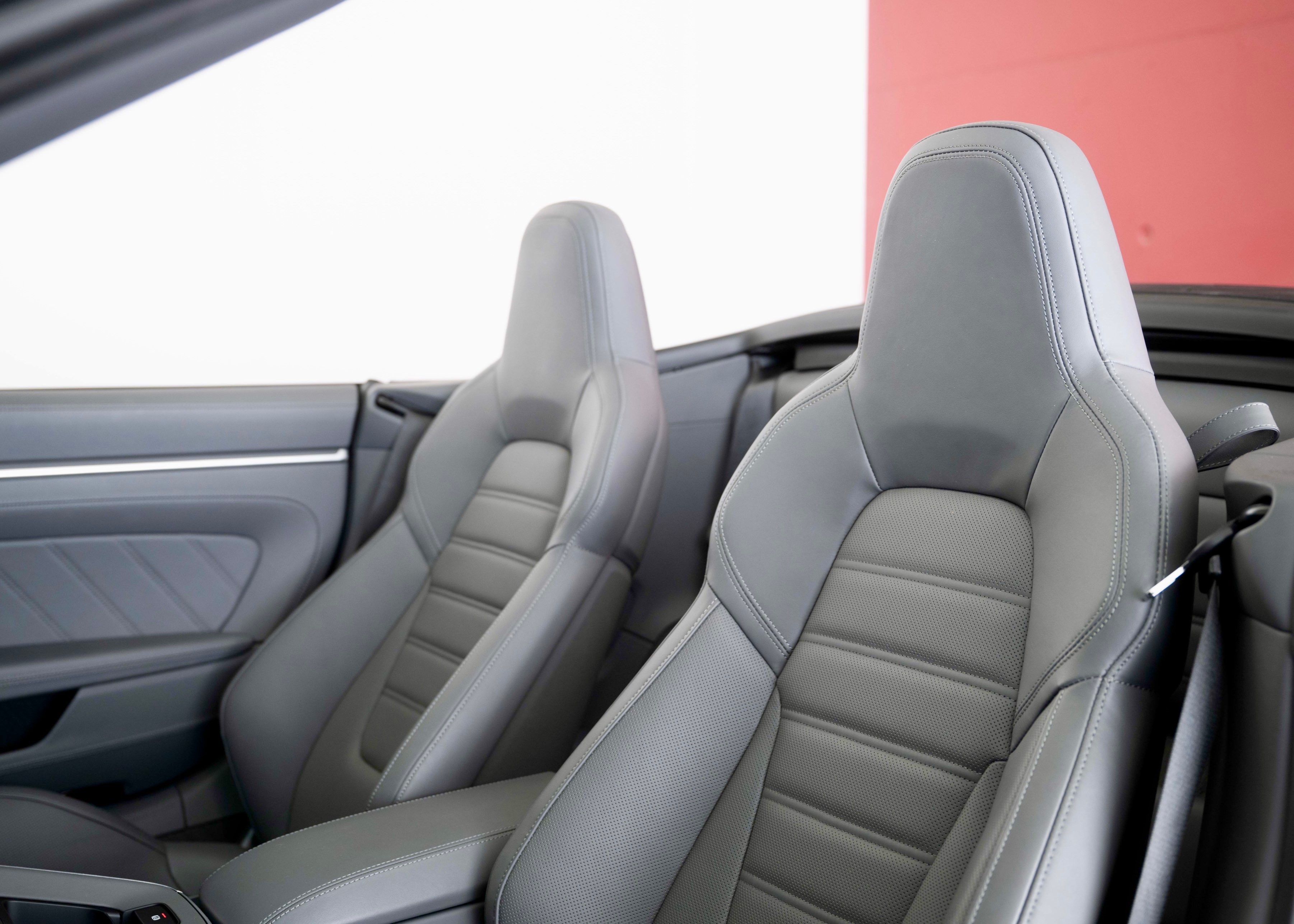 Image PORSCHE 911 911 Carrera 4 Cabriolet PDK Exclusive Manufaktur (1 owner, like new)