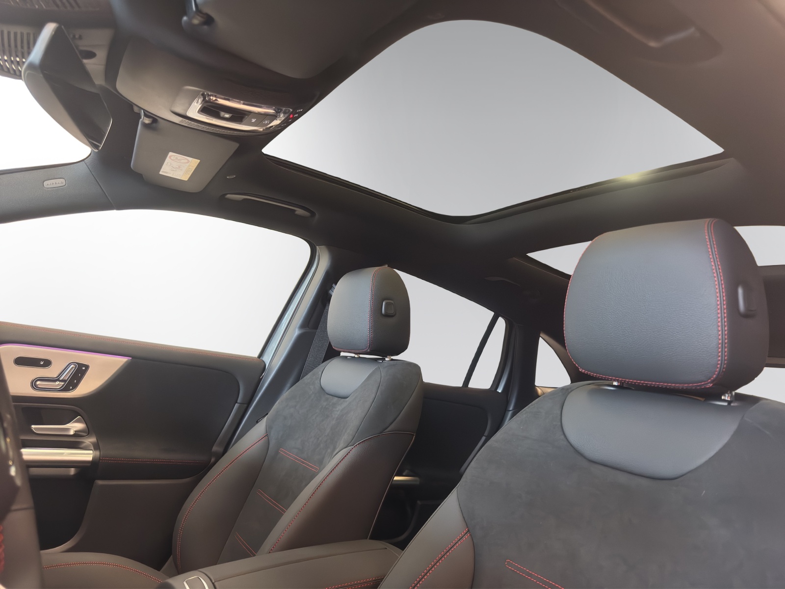 Image MERCEDES-BENZ EQA-350 EQA 350 66,5 kWh 4Matic Excellence