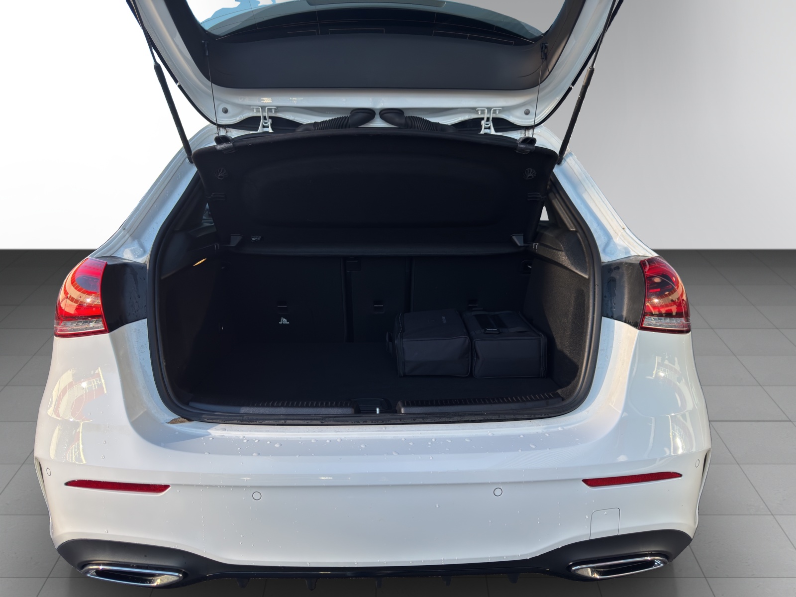 Image MERCEDES-BENZ A-250 A 250e AMG Line