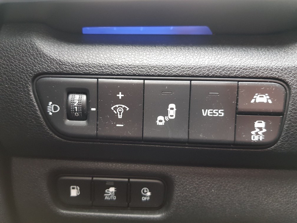 KIA Niro 1.6 GDi Plug-in Hybrid-image-4