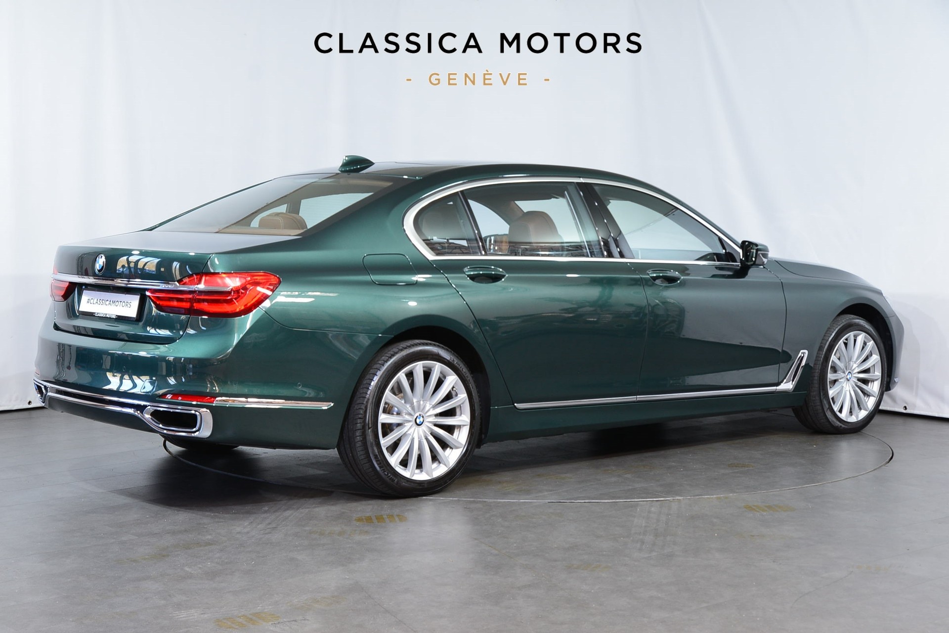 BMW 750Li xDrive - Individual - Executive Lounge-showroom-element-2