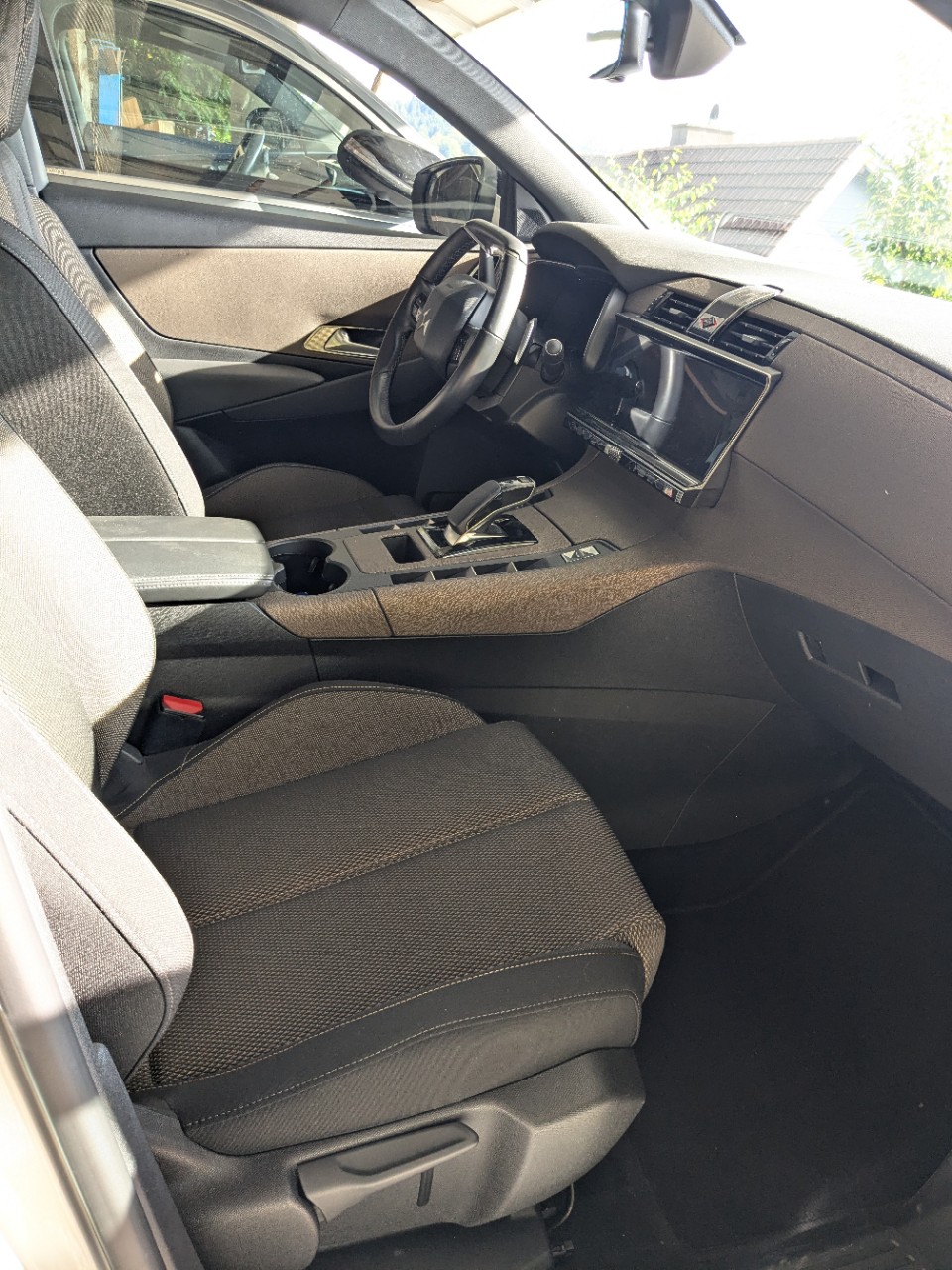 DS AUTOMOBILES DS 7 Crossback E-Tense 300 BE Chic-image-4