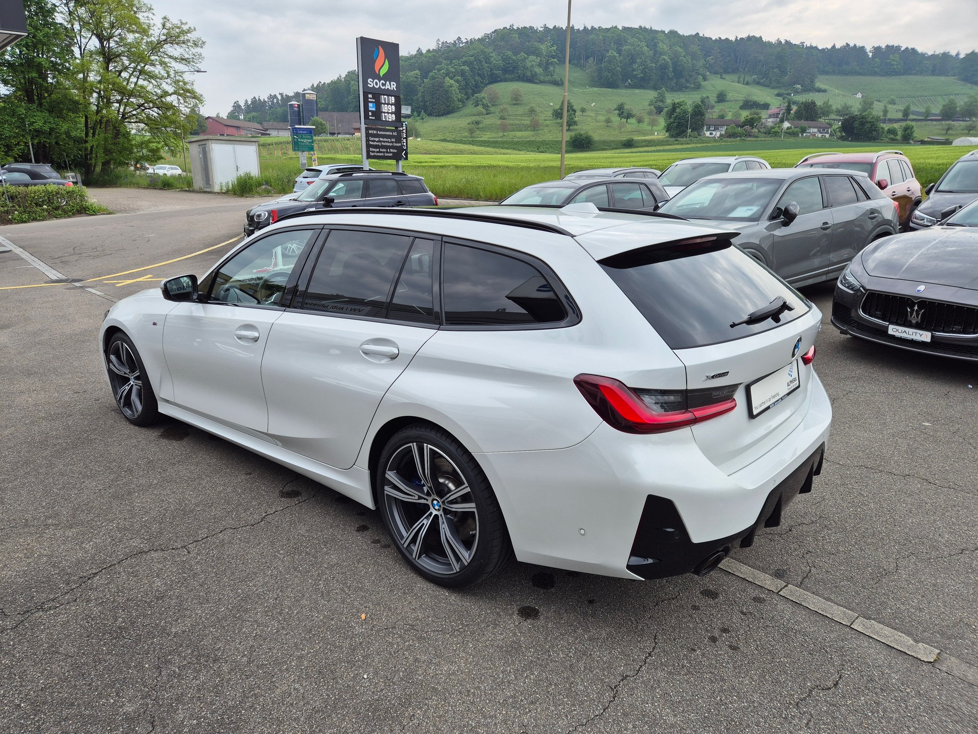 BMW 330i Touring xDrive Steptronic M Sport Pro-image-6