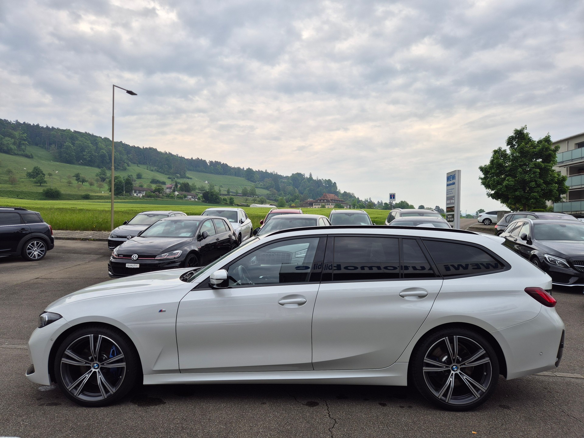BMW 330i Touring xDrive Steptronic M Sport Pro-image-7