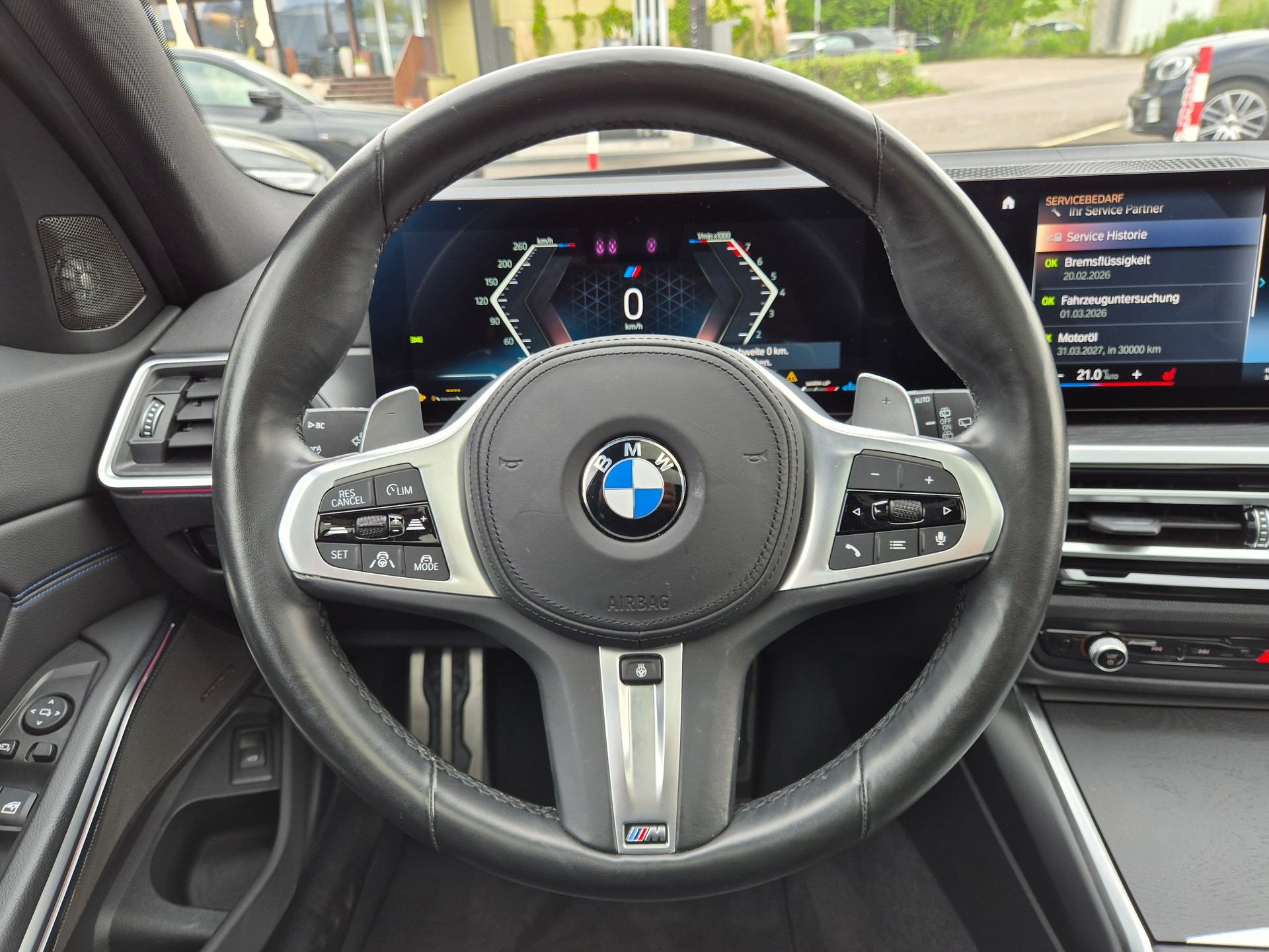 BMW 330i Touring xDrive Steptronic M Sport Pro-image-16
