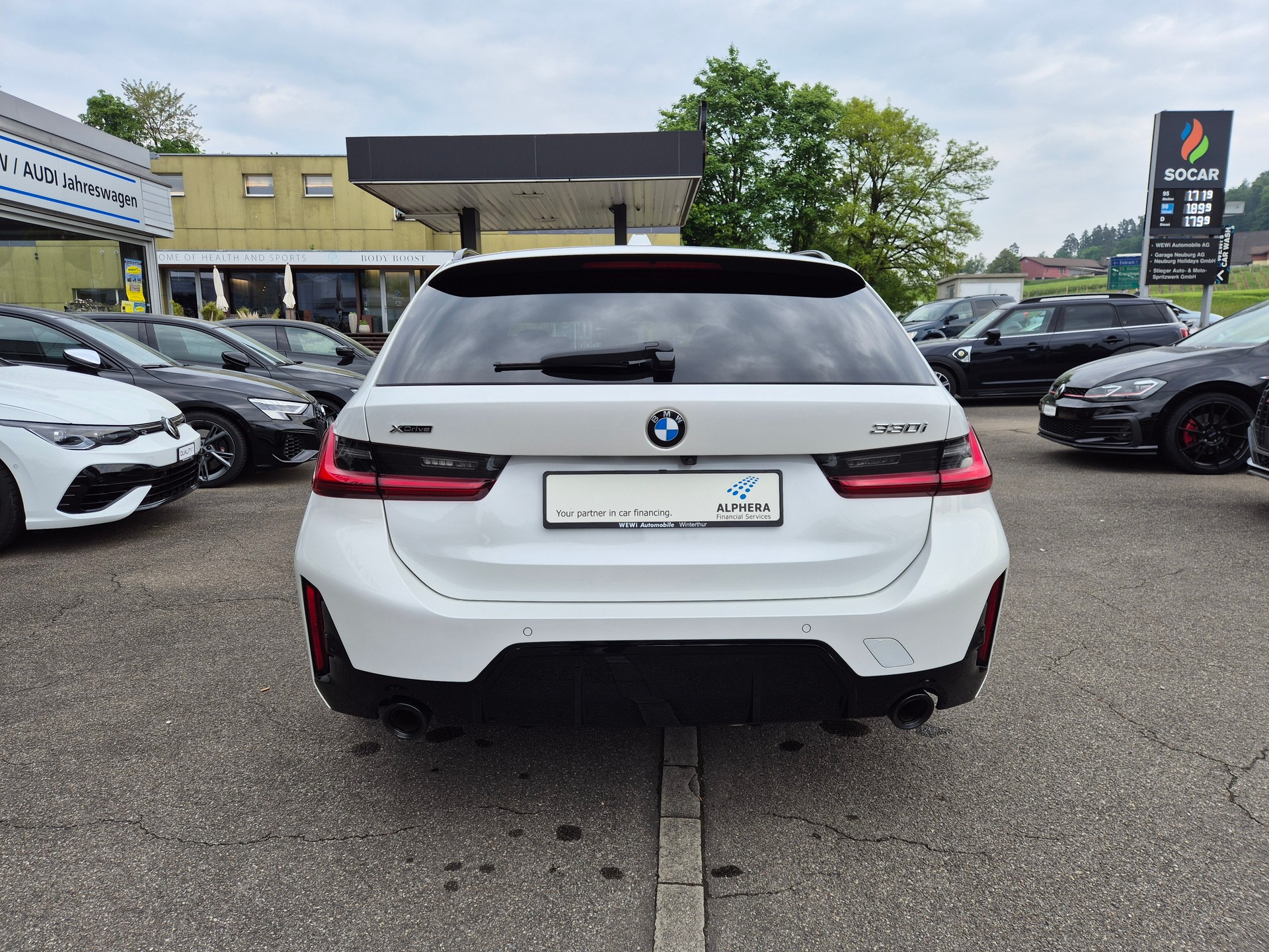 BMW 330i Touring xDrive Steptronic M Sport Pro-image-5