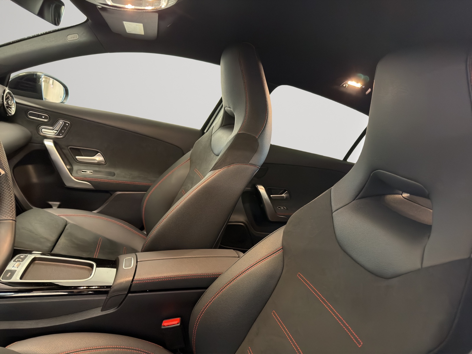 Image MERCEDES-BENZ A-220 A 220 4Matic 8G-DCT