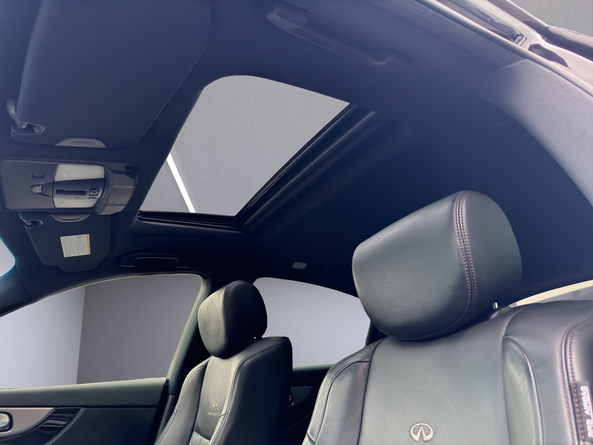 INFINITI QX70 3.7 S Premium AWD Automatic-image-17