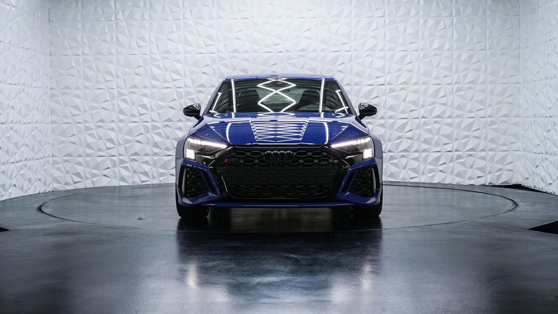 AUDI RS3 Limousine 2.5 TSI Performance quattro-image-1