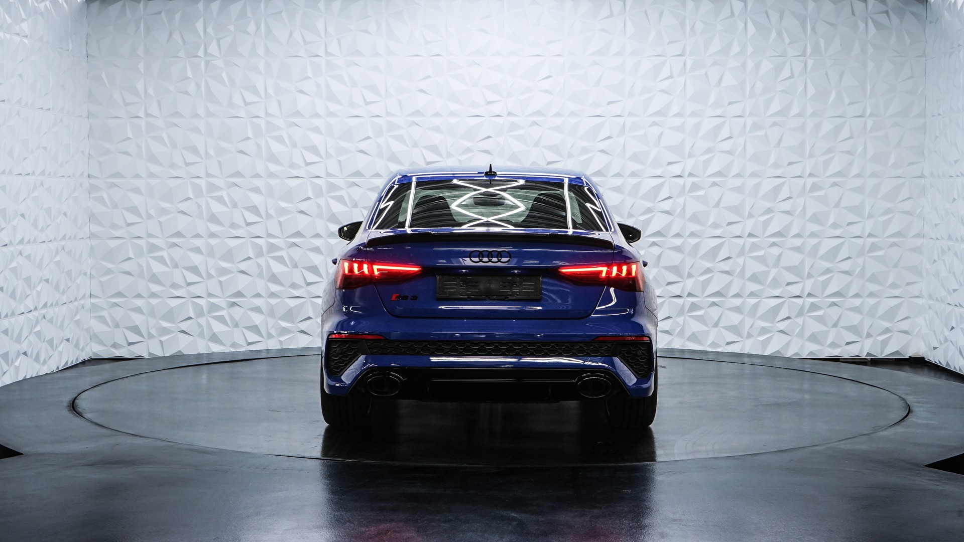 AUDI RS3 Limousine 2.5 TSI Performance quattro-image-10