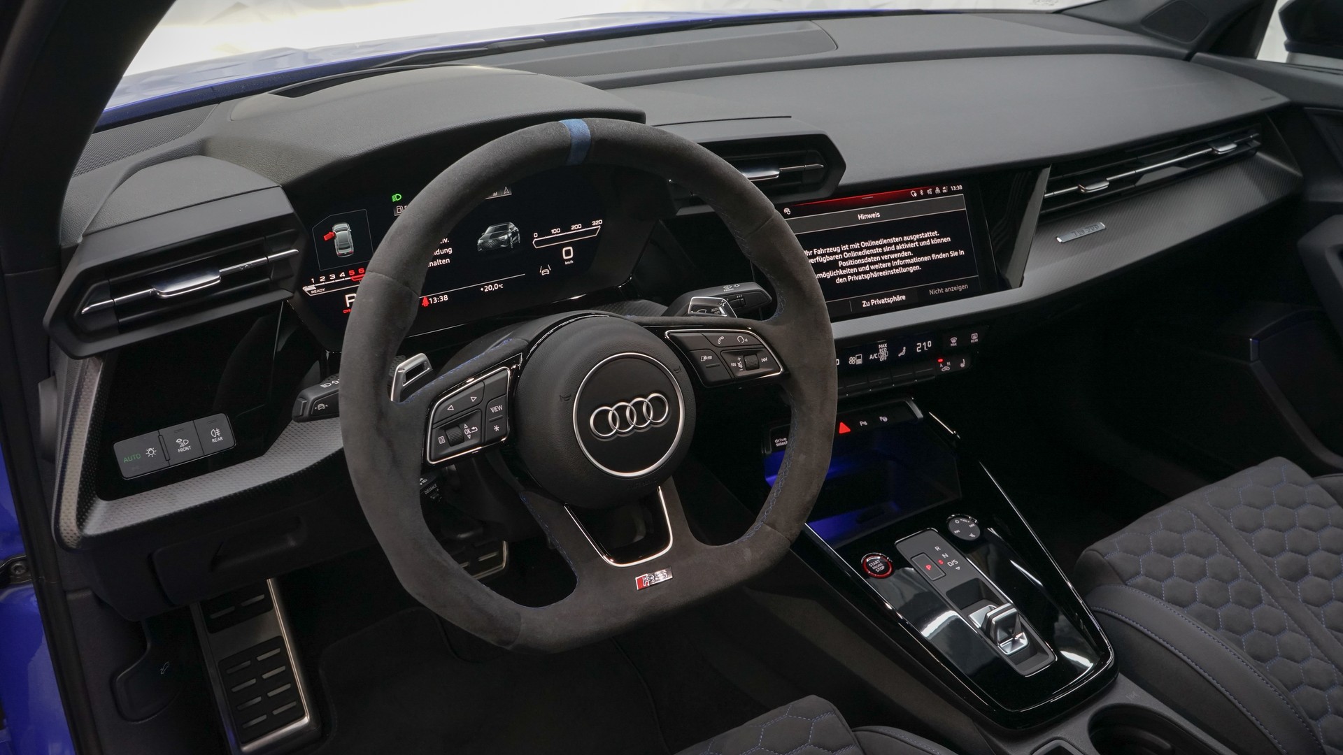 AUDI RS3 Limousine 2.5 TSI Performance quattro-image-13