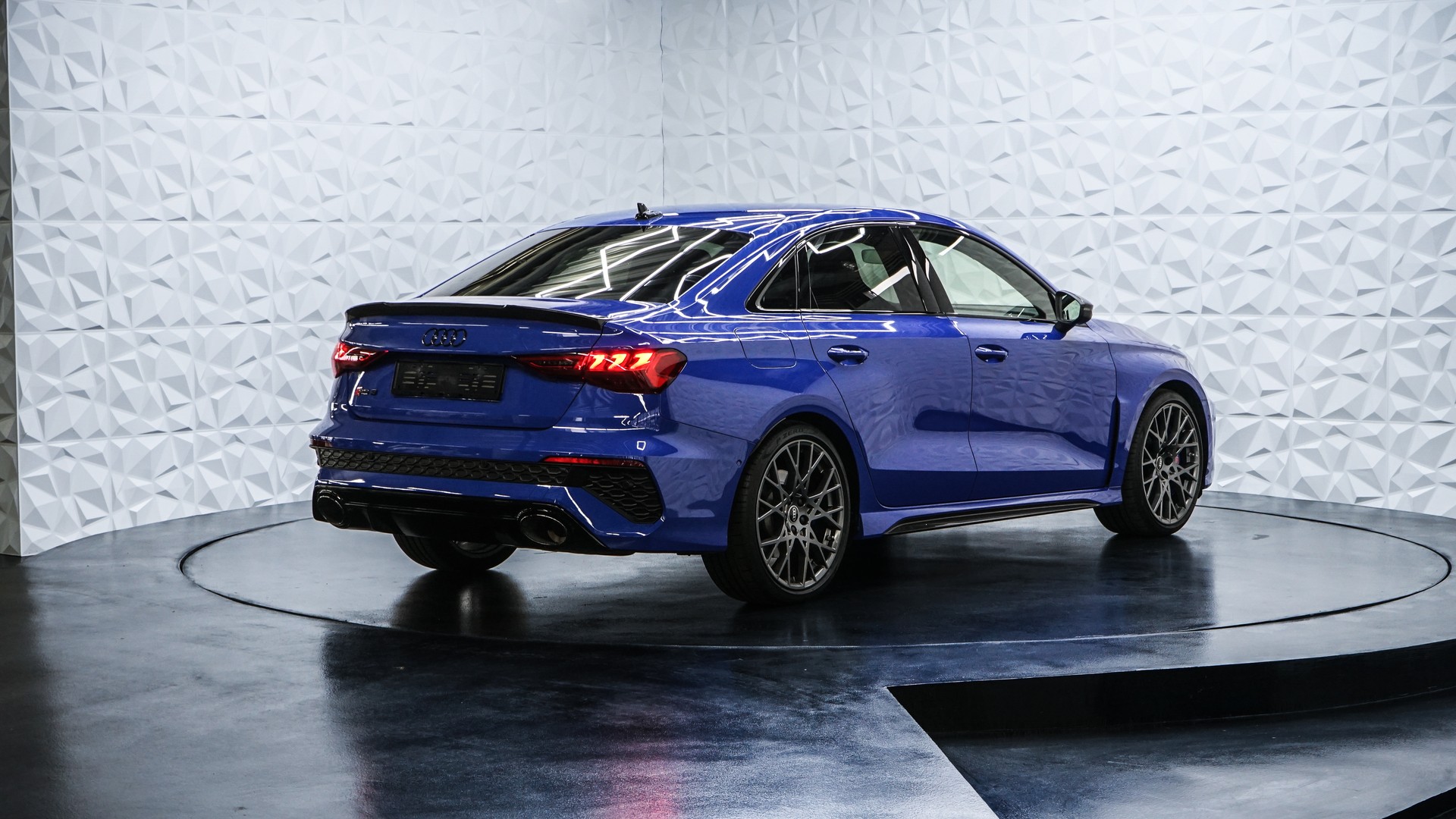 AUDI RS3 Limousine 2.5 TSI Performance quattro-image-11