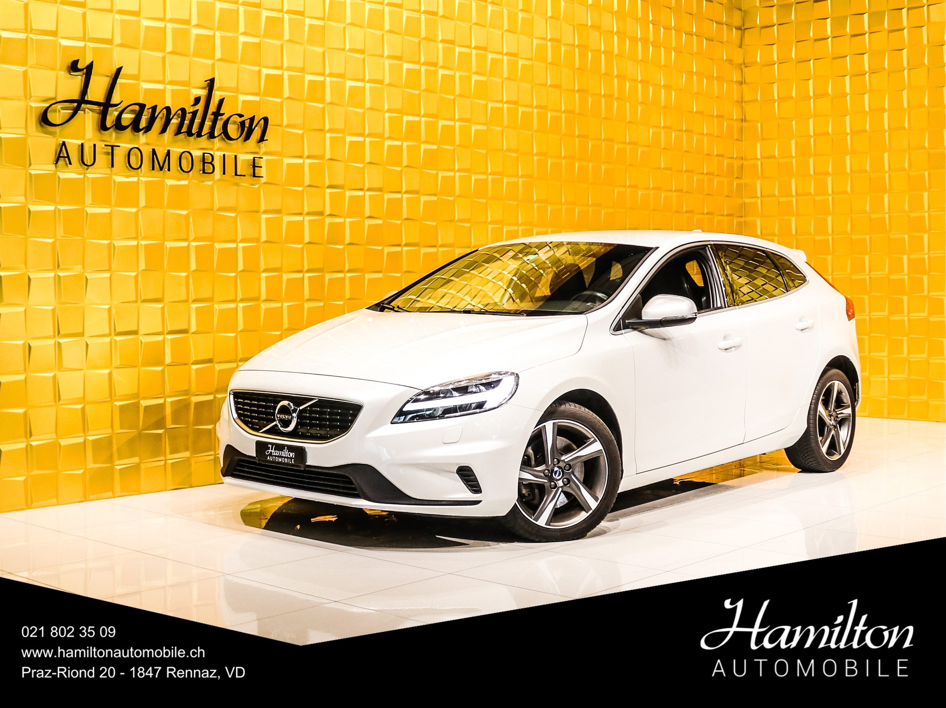 VOLVO V40 D3 Momentum R-Design Geartronic