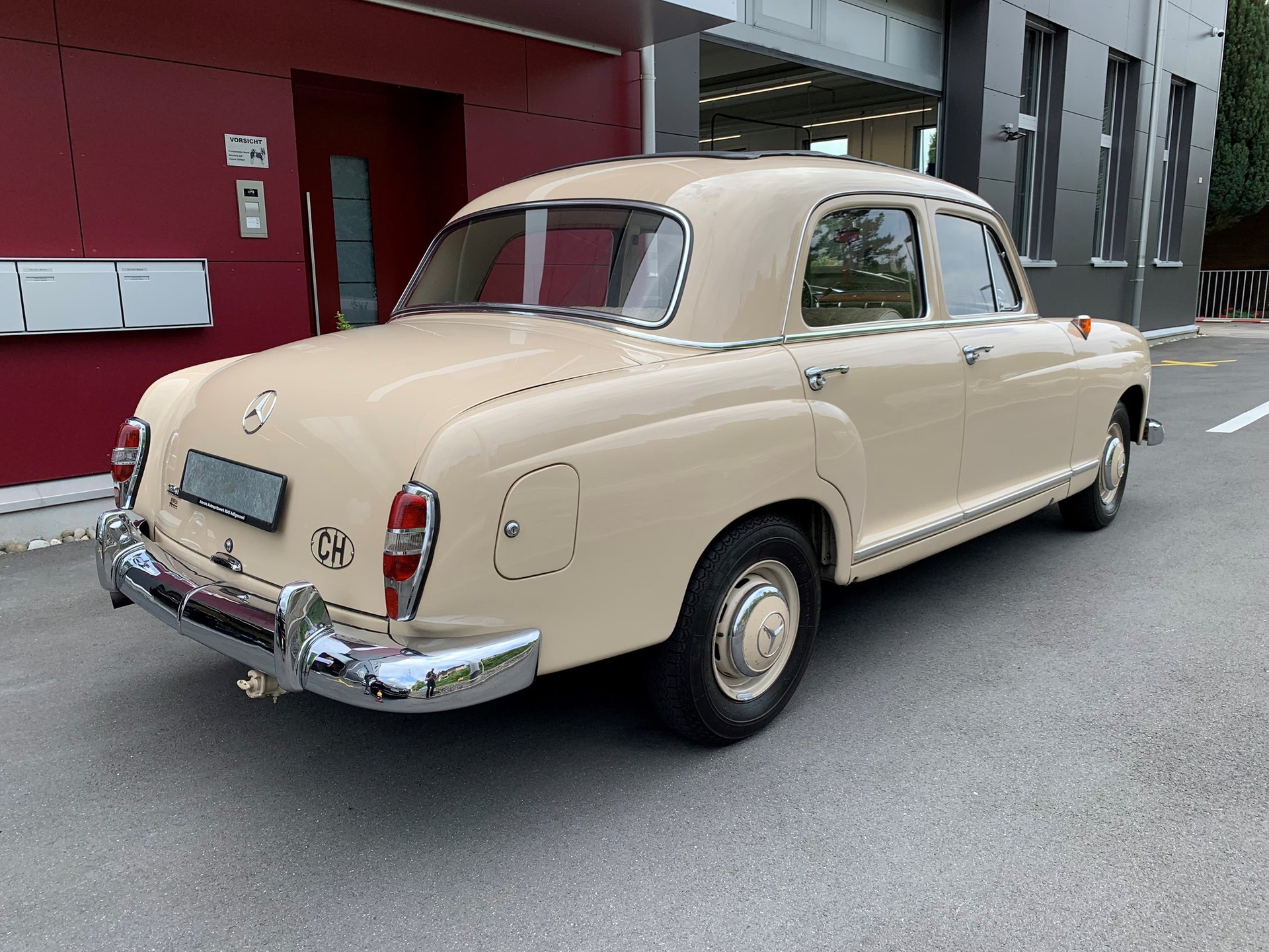 MERCEDES-BENZ 190-image-3