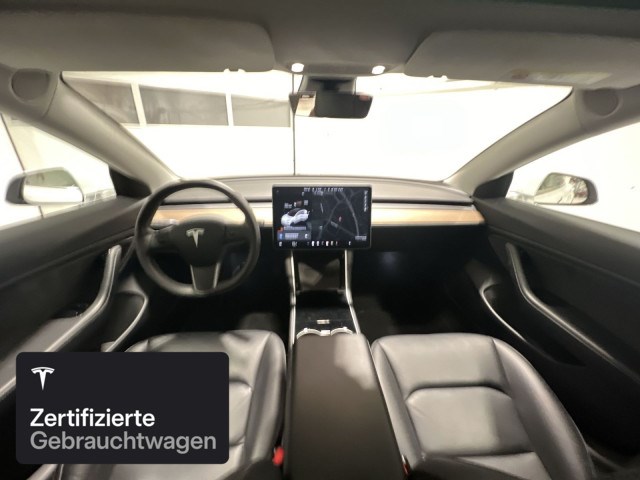 TESLA Model 3 Long Range AWD-showroom-element-1