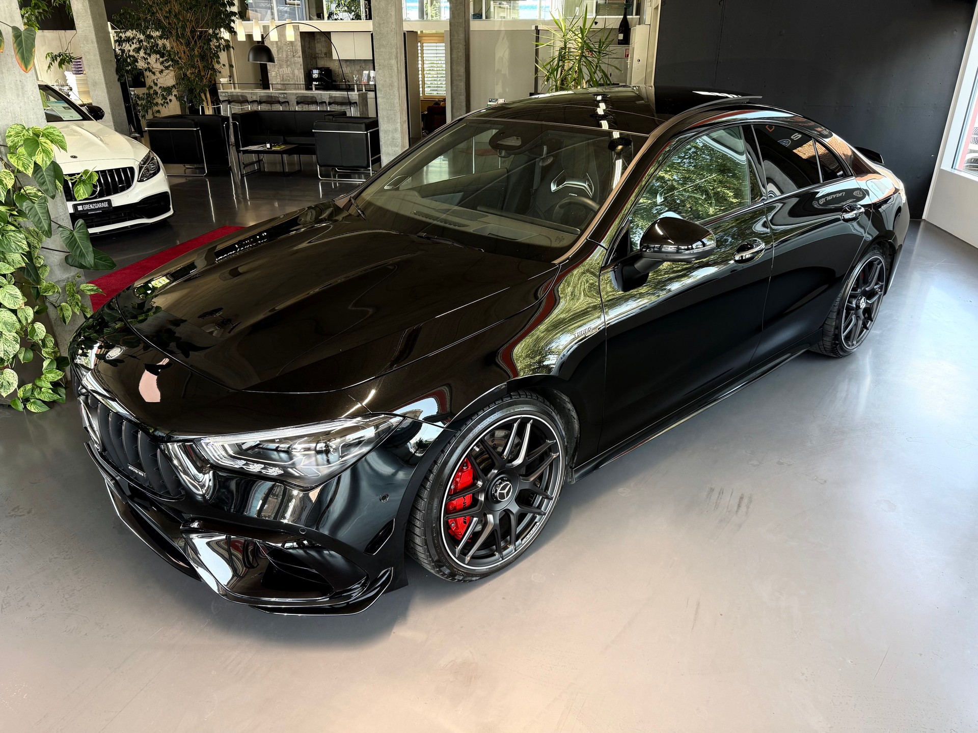 MERCEDES-BENZ CLA 45 S AMG 4Matic+ 8G-DCT-showroom-element-1