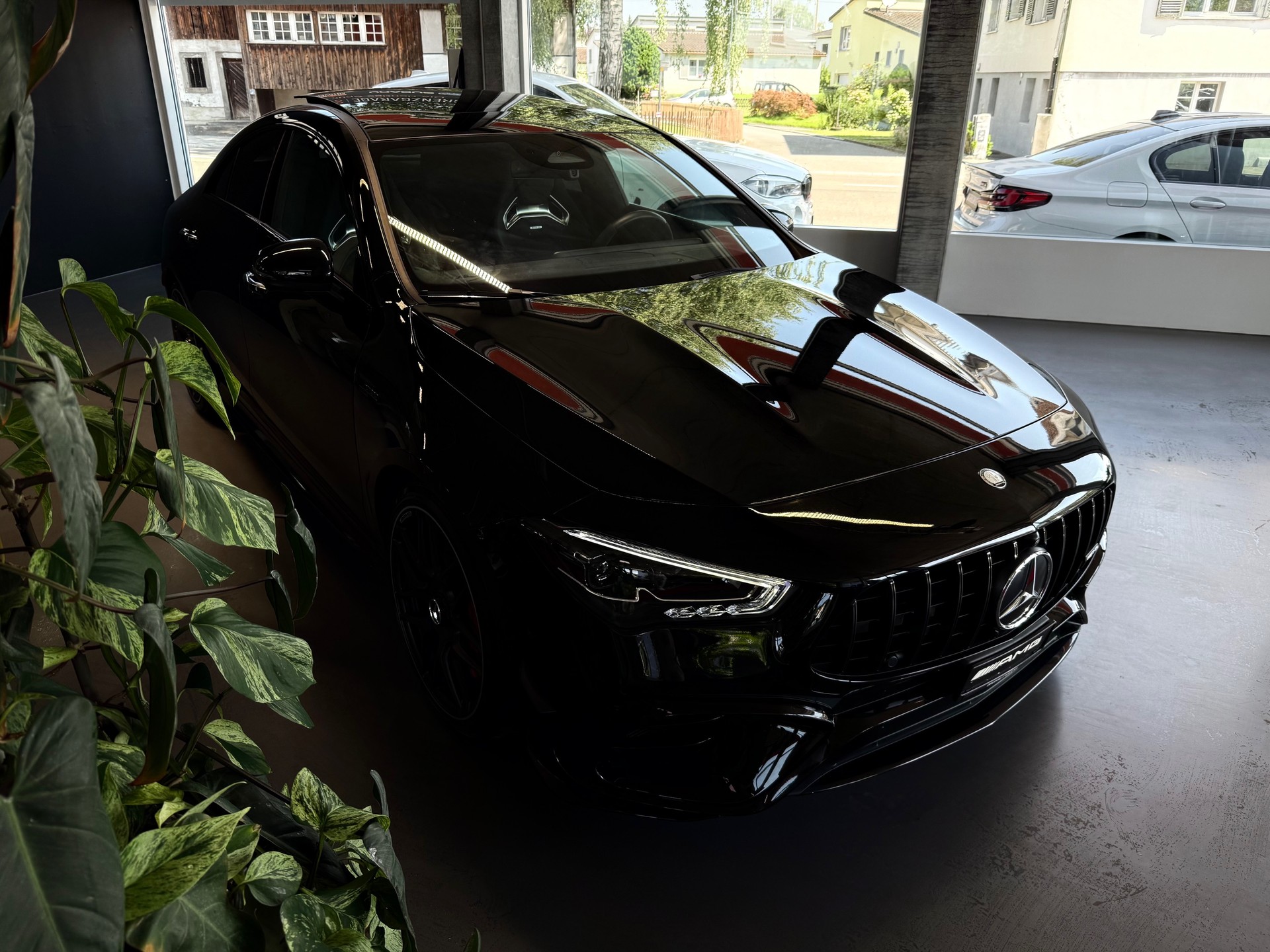 MERCEDES-BENZ CLA 45 S AMG 4Matic+ 8G-DCT-showroom-element-2