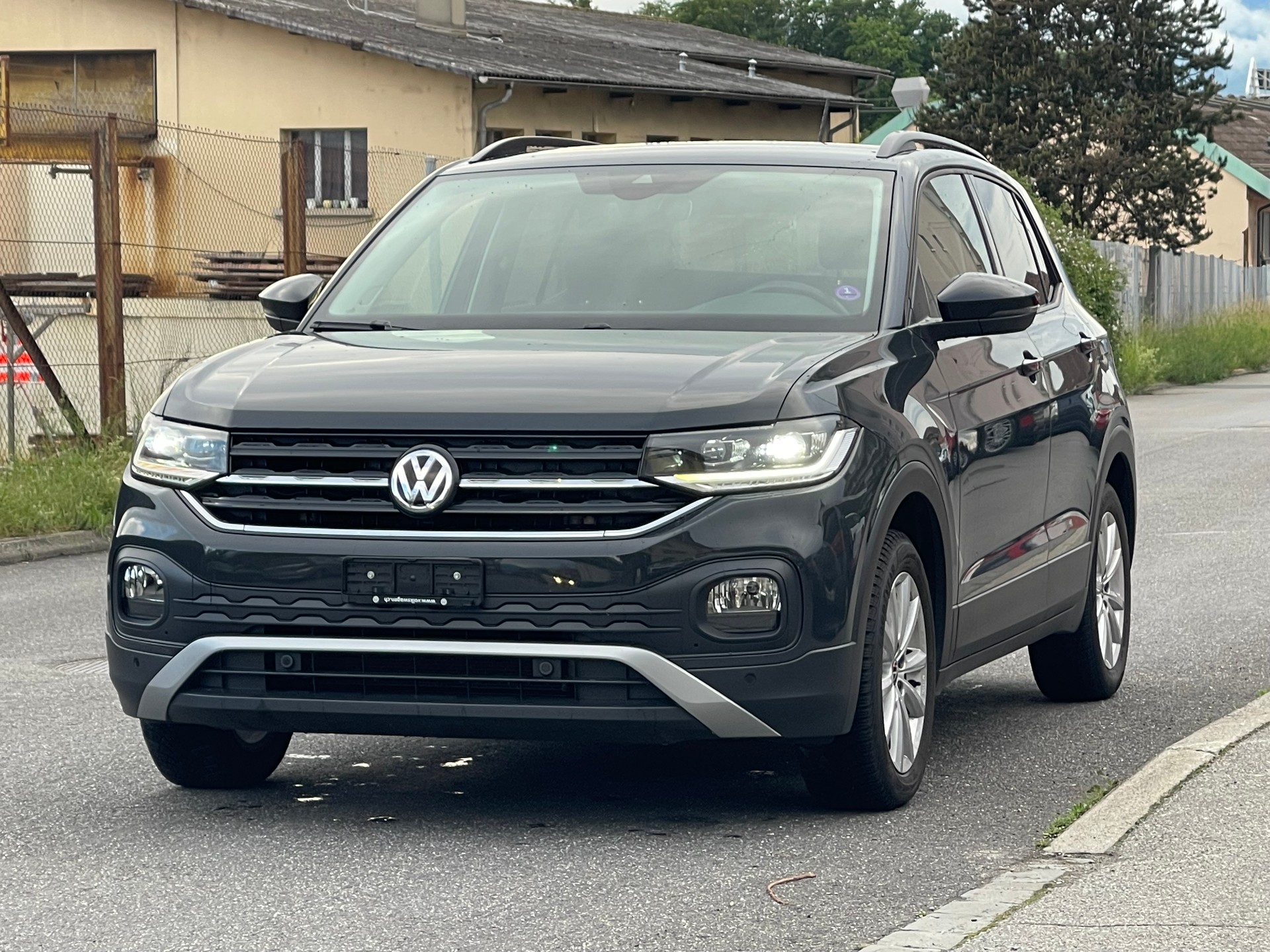 VW T-Cross 1.0 TSI Life DSG-showroom-element-1